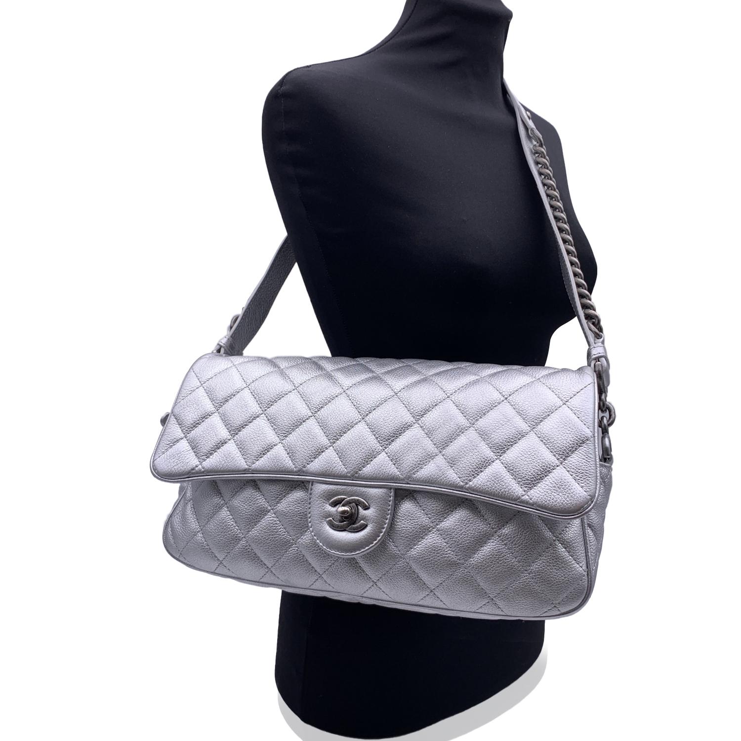 Women's Chanel Airline 2016 Silver Metal Quilted Leather Easy Flap Shoulder Bag