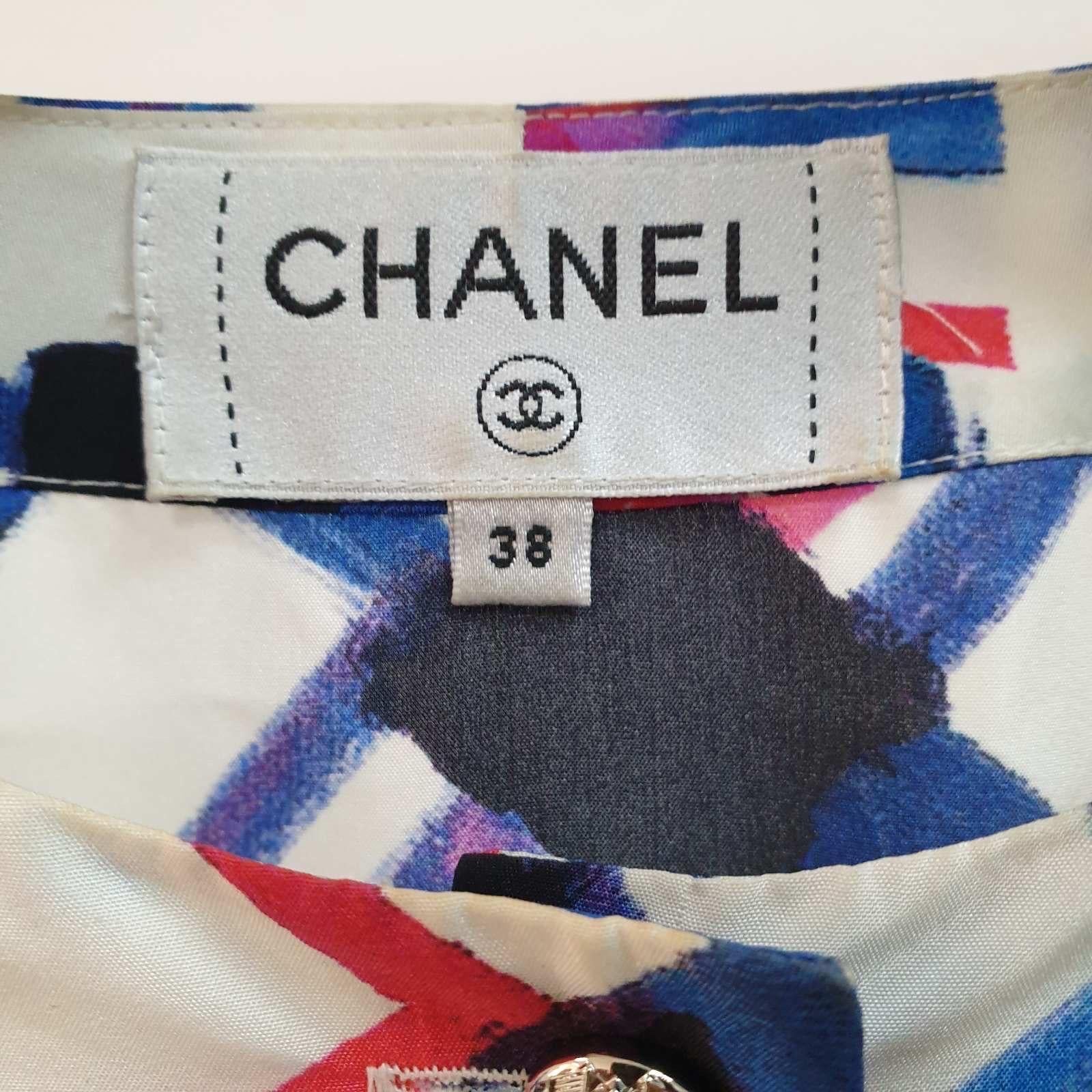 Chanel Airlines Kollektion Bluse mit kariertem Druck aus Seide  Langärmeliges Top Bluse im Angebot 1