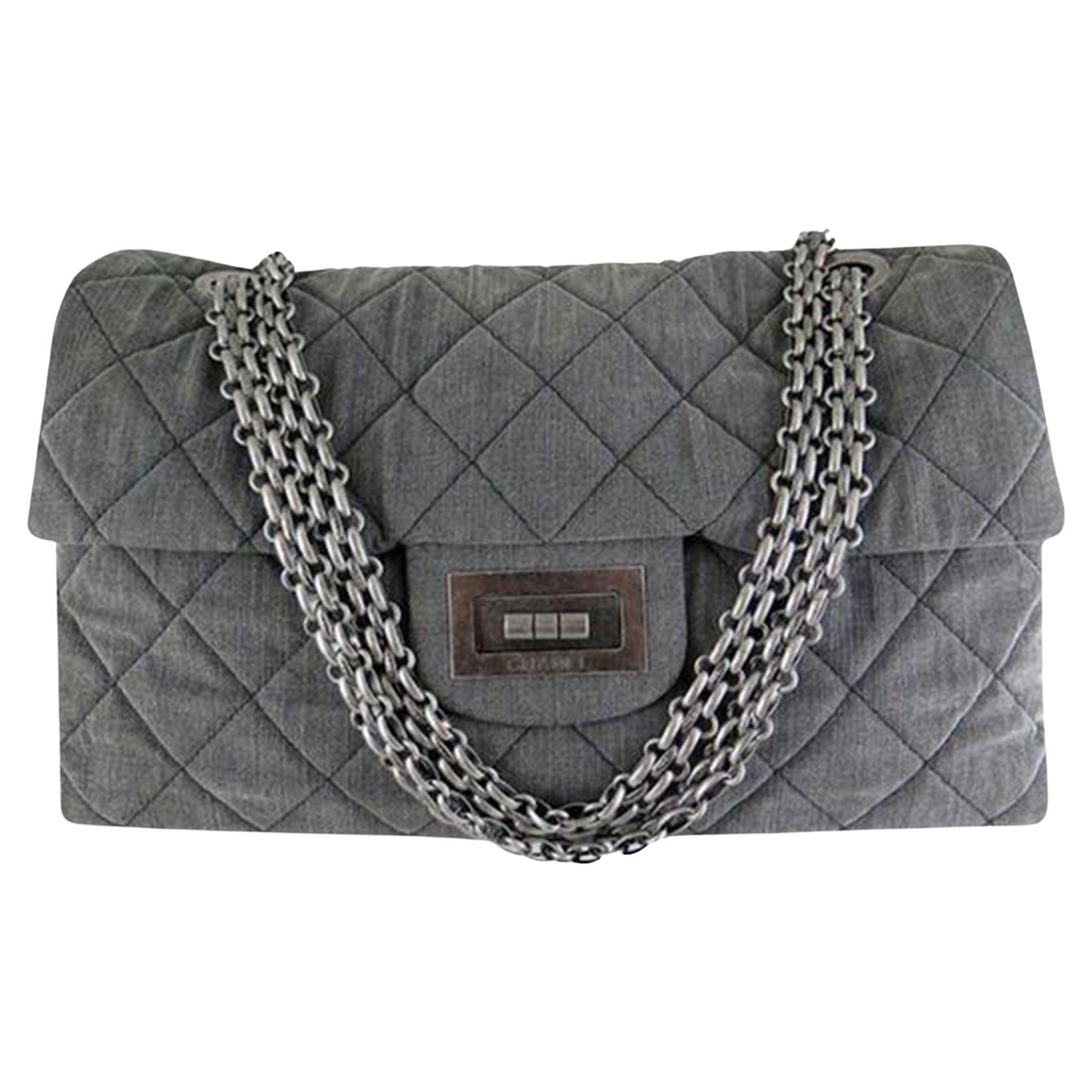 How can you tell if a Chanel Flap bag is real?