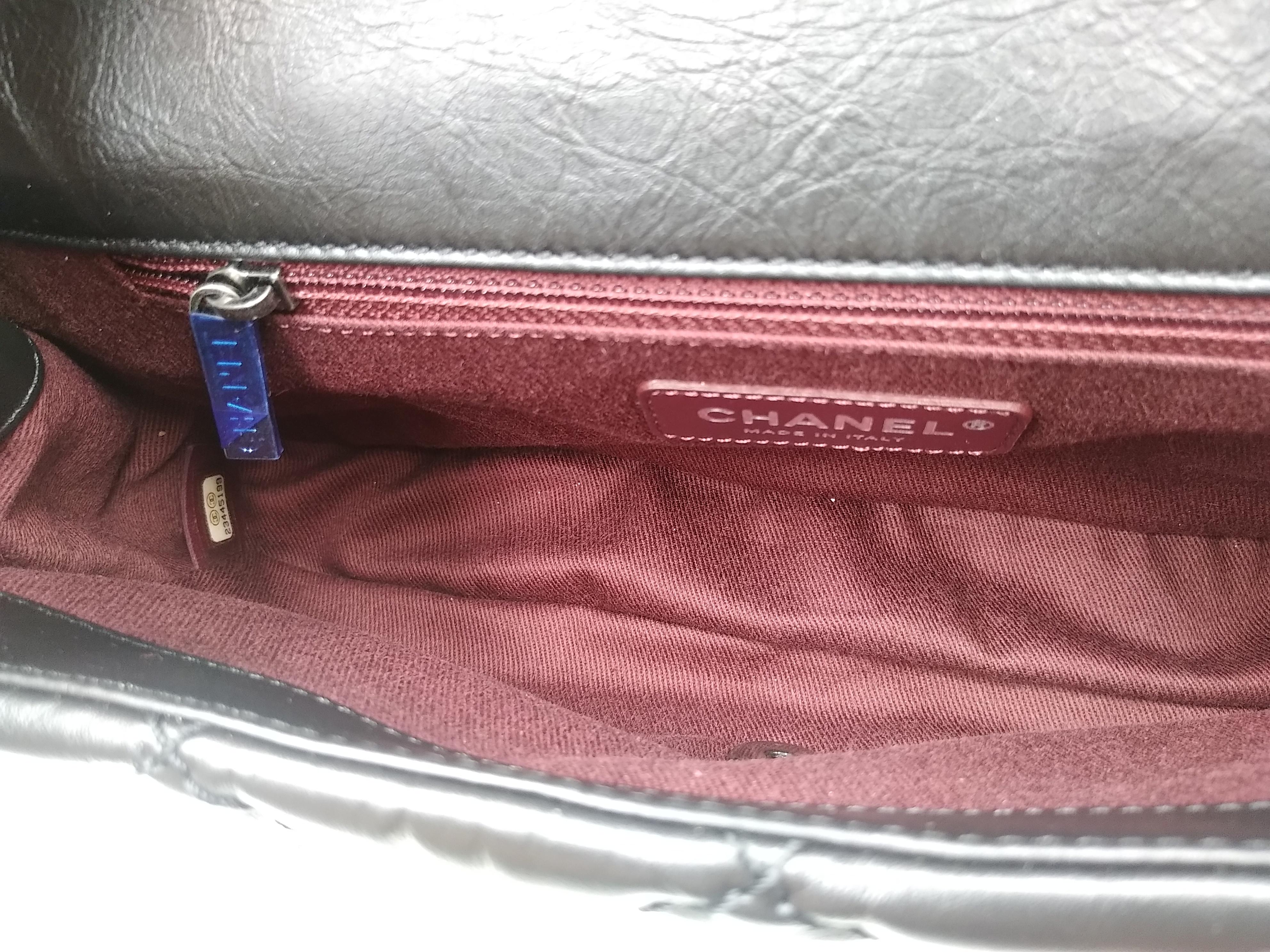 Chanel Airlines Top Handle Flap Bag aus Tweed und gestepptem gealtertem Kalbsleder Medium 12