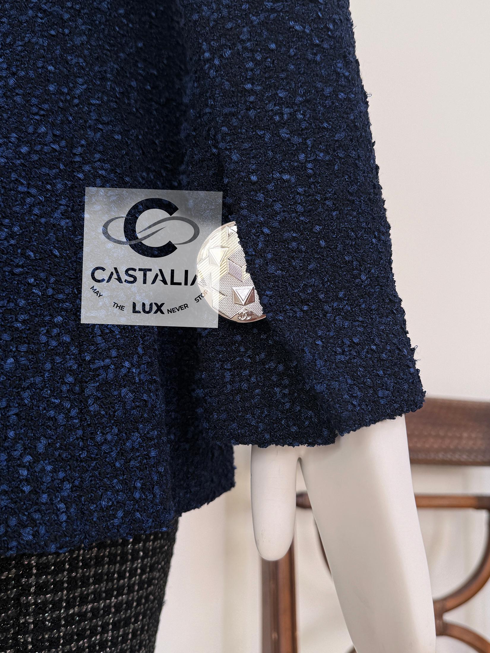 Chanel Airport Collection CC Buttons Navy Tweed Jacket 38 FR For Sale 2