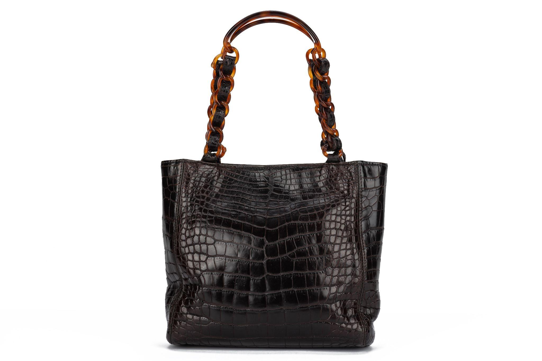 Chanel Alligatorleder-Tasche mit Schildpatt-Kette im Angebot 2