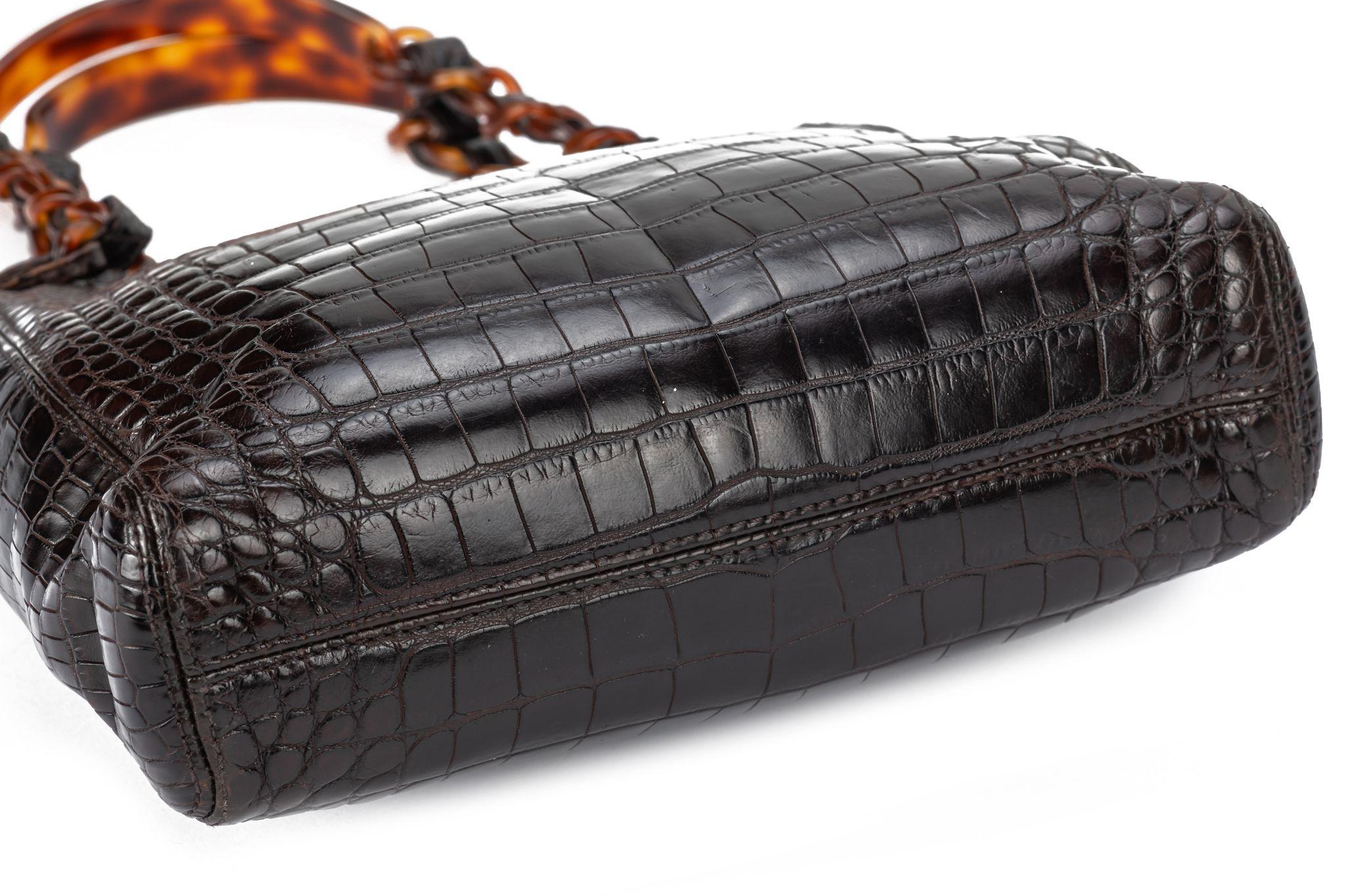 Chanel Alligatorleder-Tasche mit Schildpatt-Kette im Angebot 4