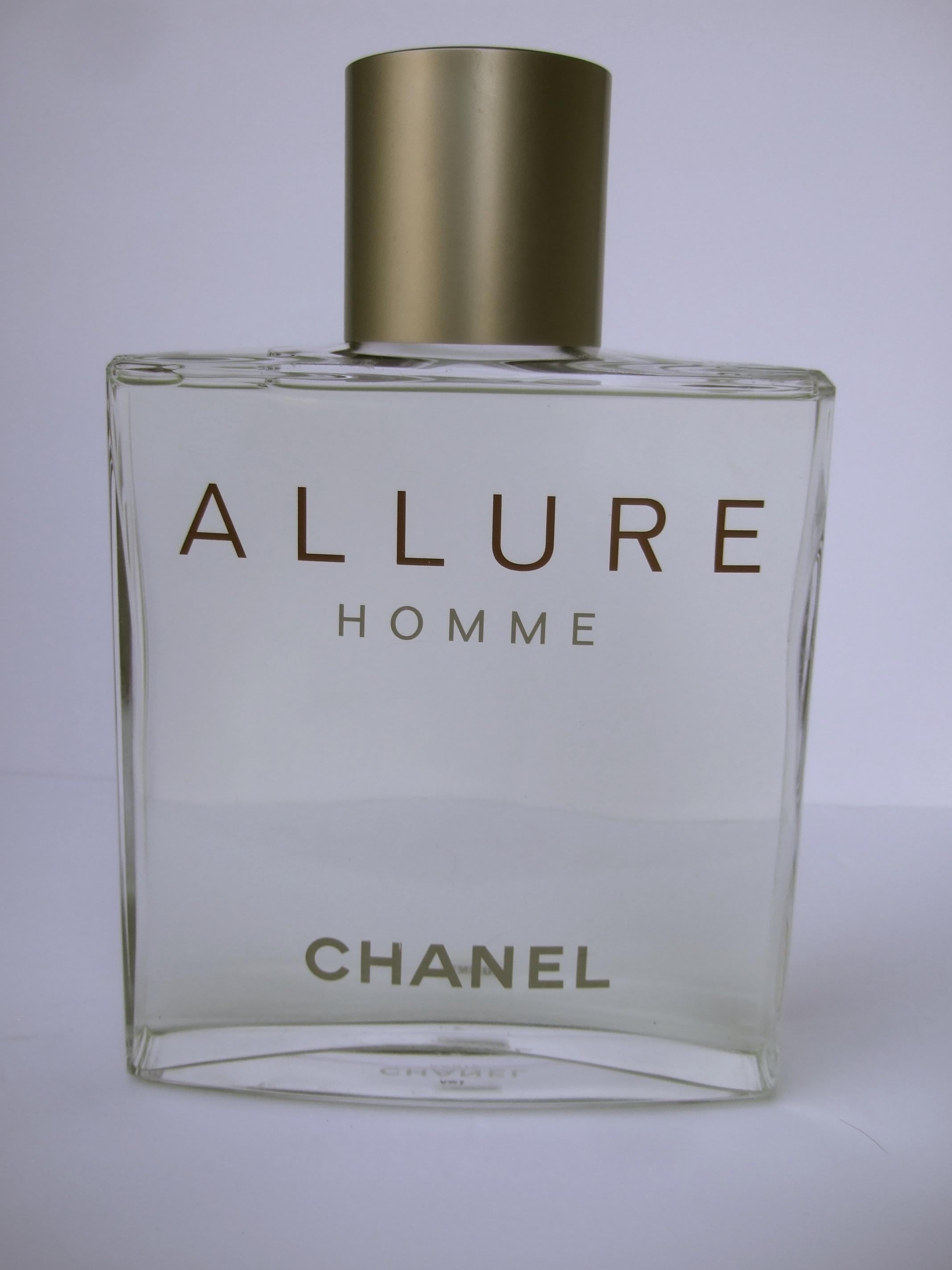 Chanel Allure Homme grande bouteille de factice en verre Pour hommes en vente