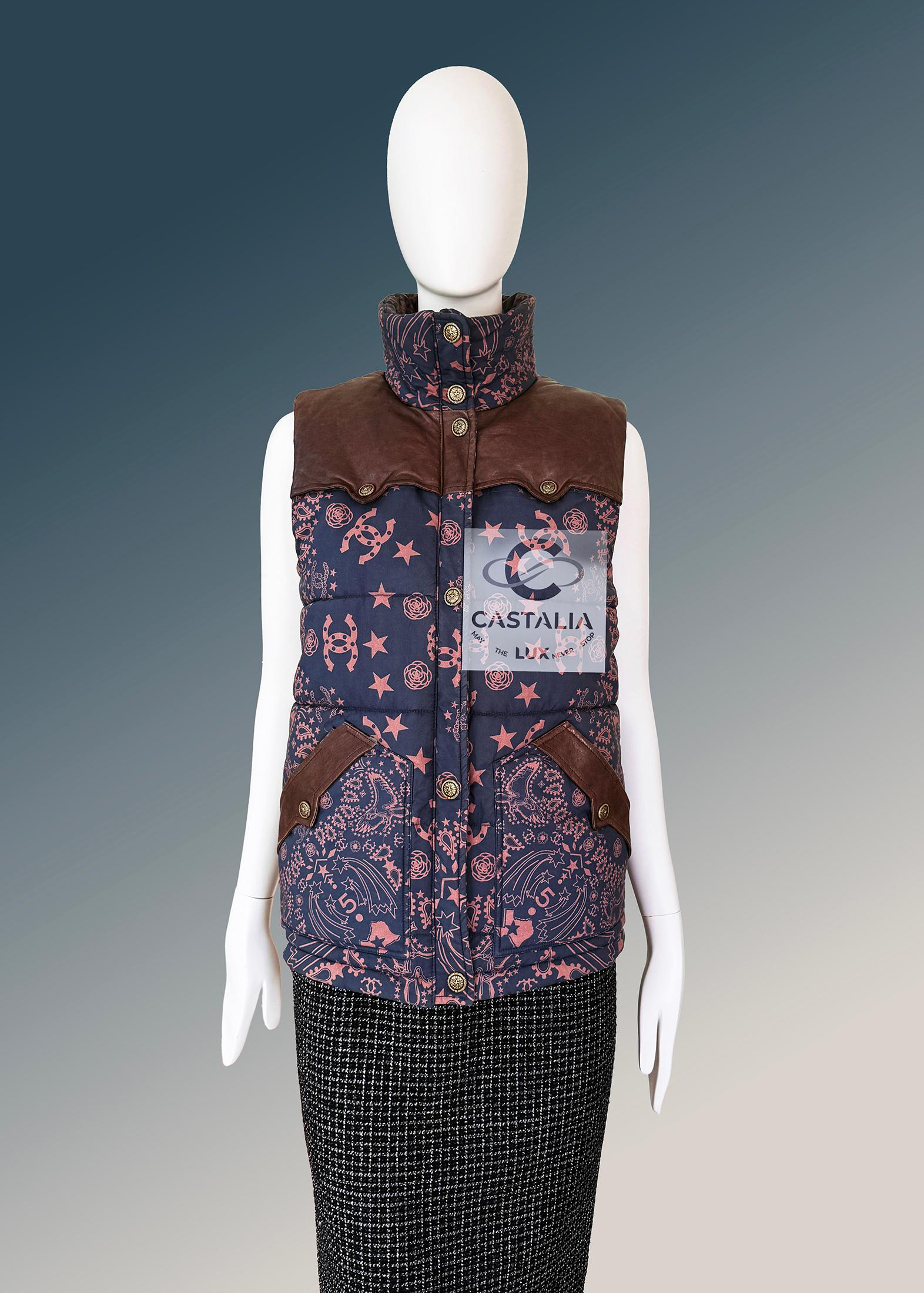 Gilet Chanel American Mythos CC Logo Relic 34 FR In condizioni ottime in vendita a Dubai, AE
