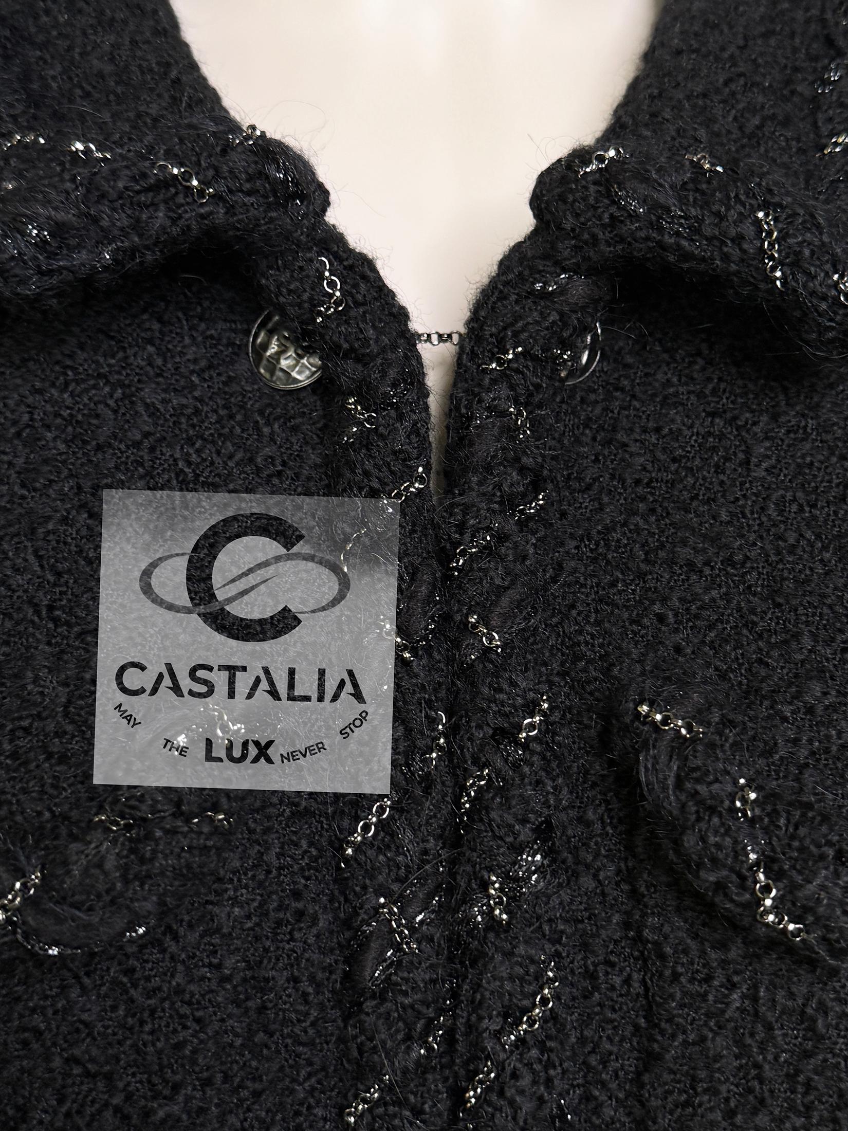 Chaqueta de tweed negra con adornos de cadenas estilo Chanel Anna Wintour 38 FR en venta 5