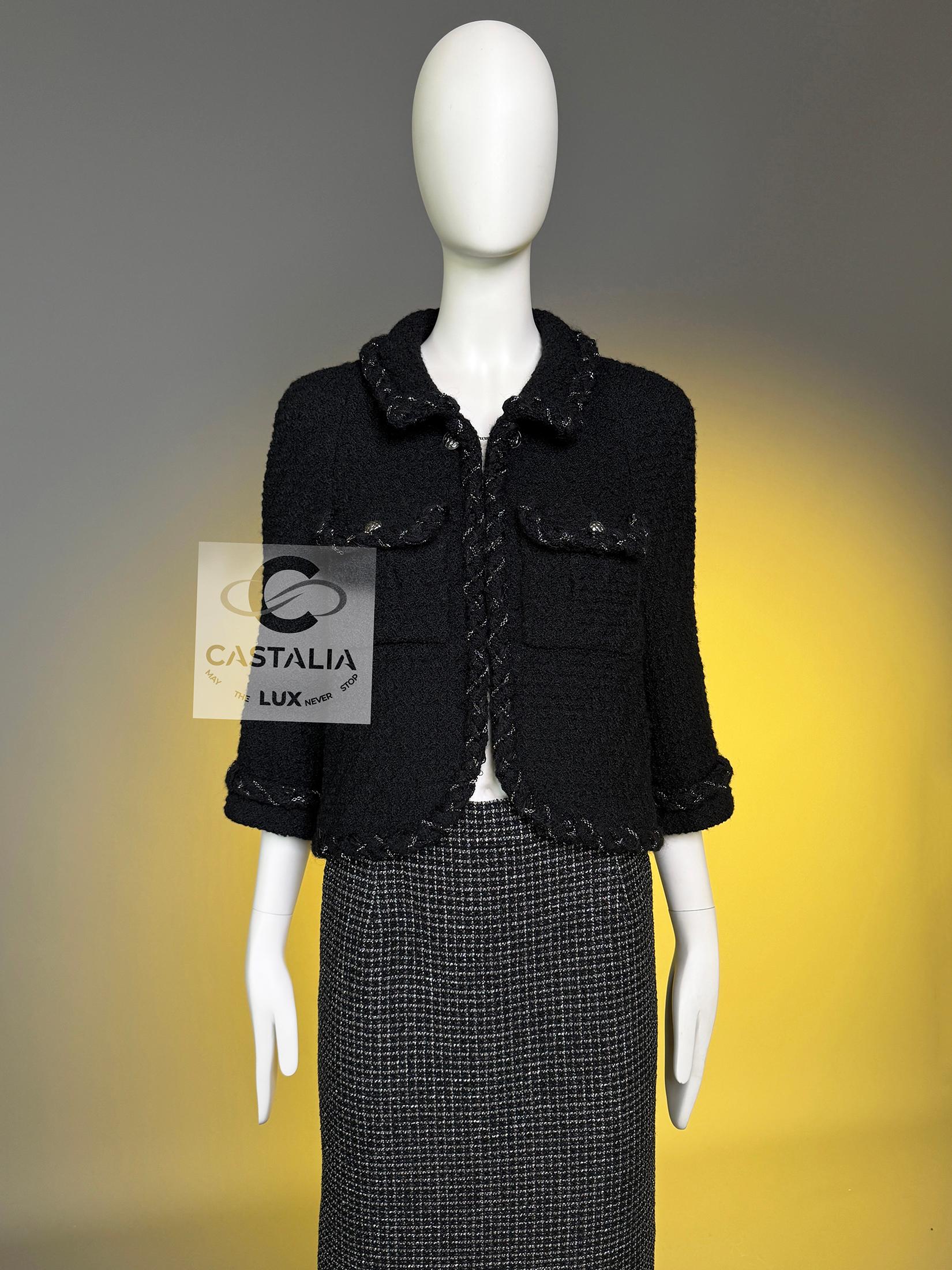 Chaqueta de tweed negra con adornos de cadenas estilo Chanel Anna Wintour 38 FR en venta 6