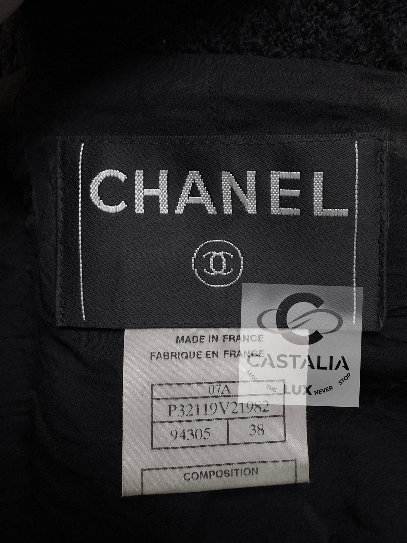 Chaqueta de tweed negra con adornos de cadenas estilo Chanel Anna Wintour 38 FR en venta 10