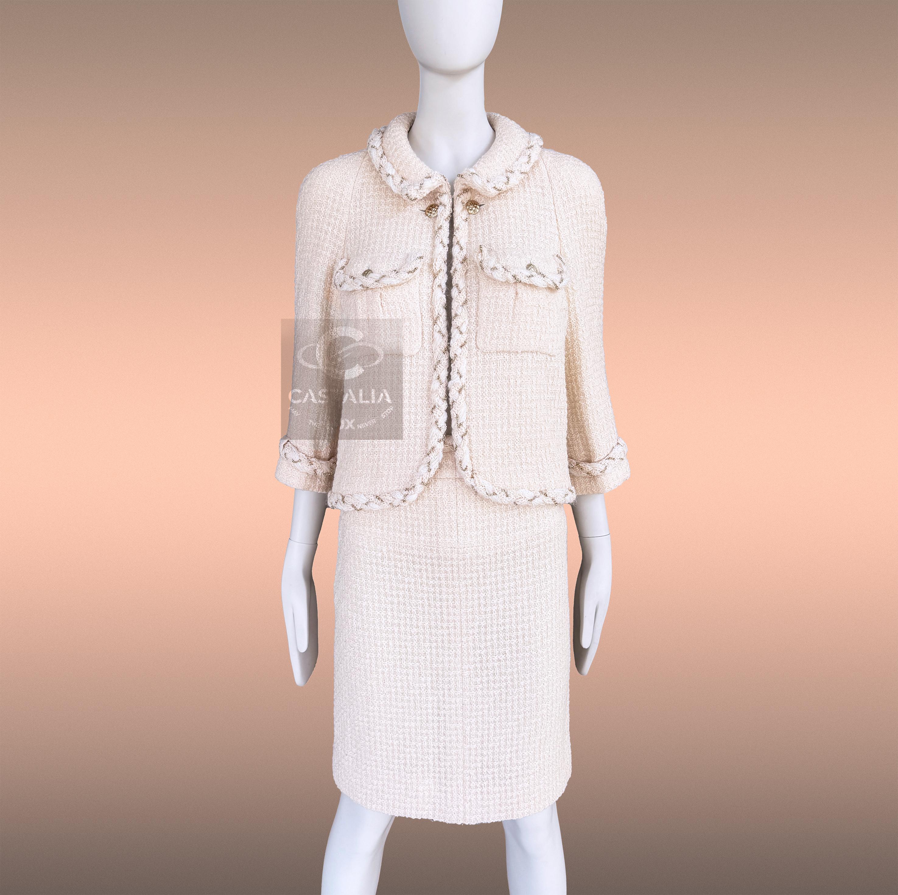 Femenino o masculino Chanel Anna Wintour Icono de estilo Traje de tweed crudo 36 FR en venta