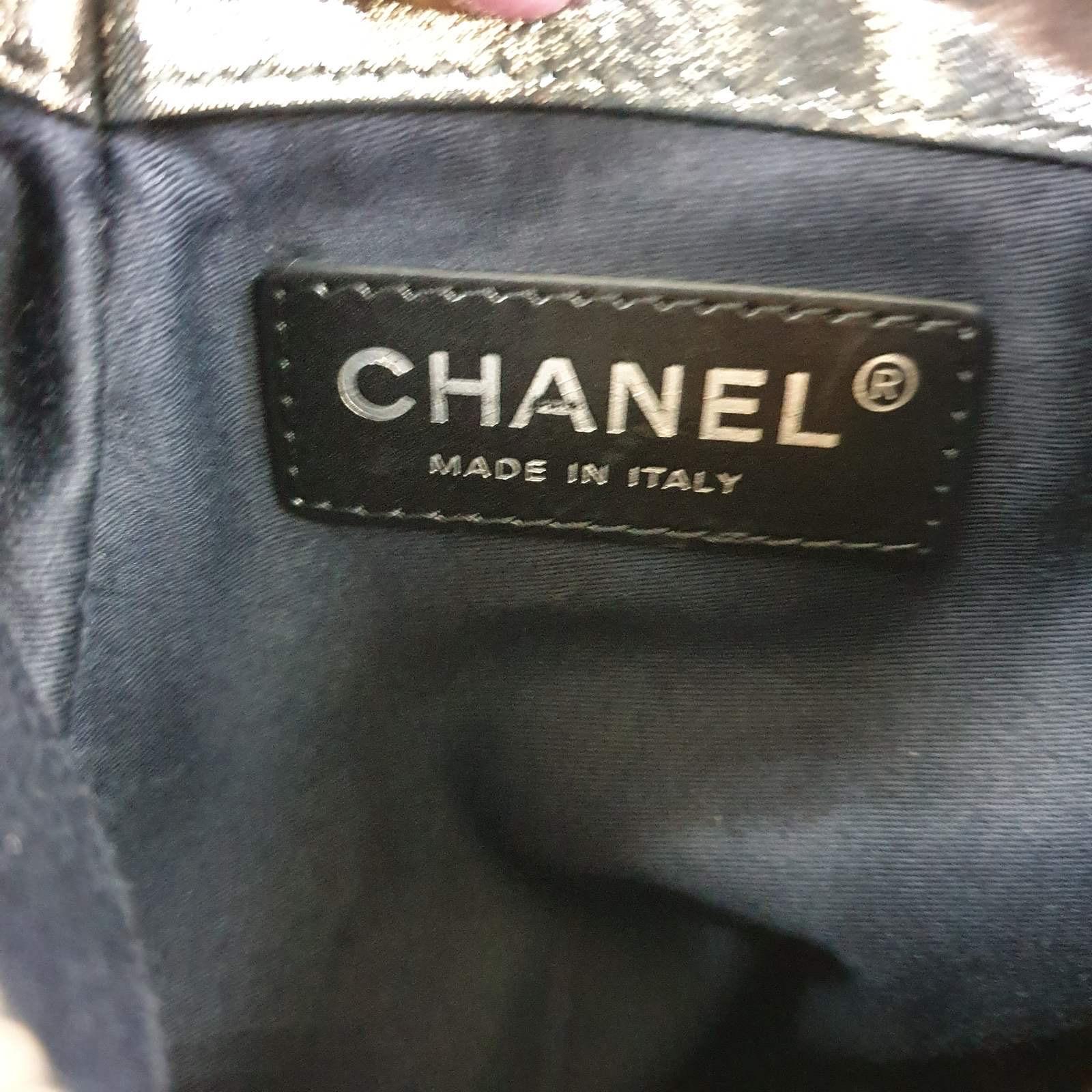 Chanel Anthracite Silver Metallic Platinum Backpack In Excellent Condition In Krakow, PL