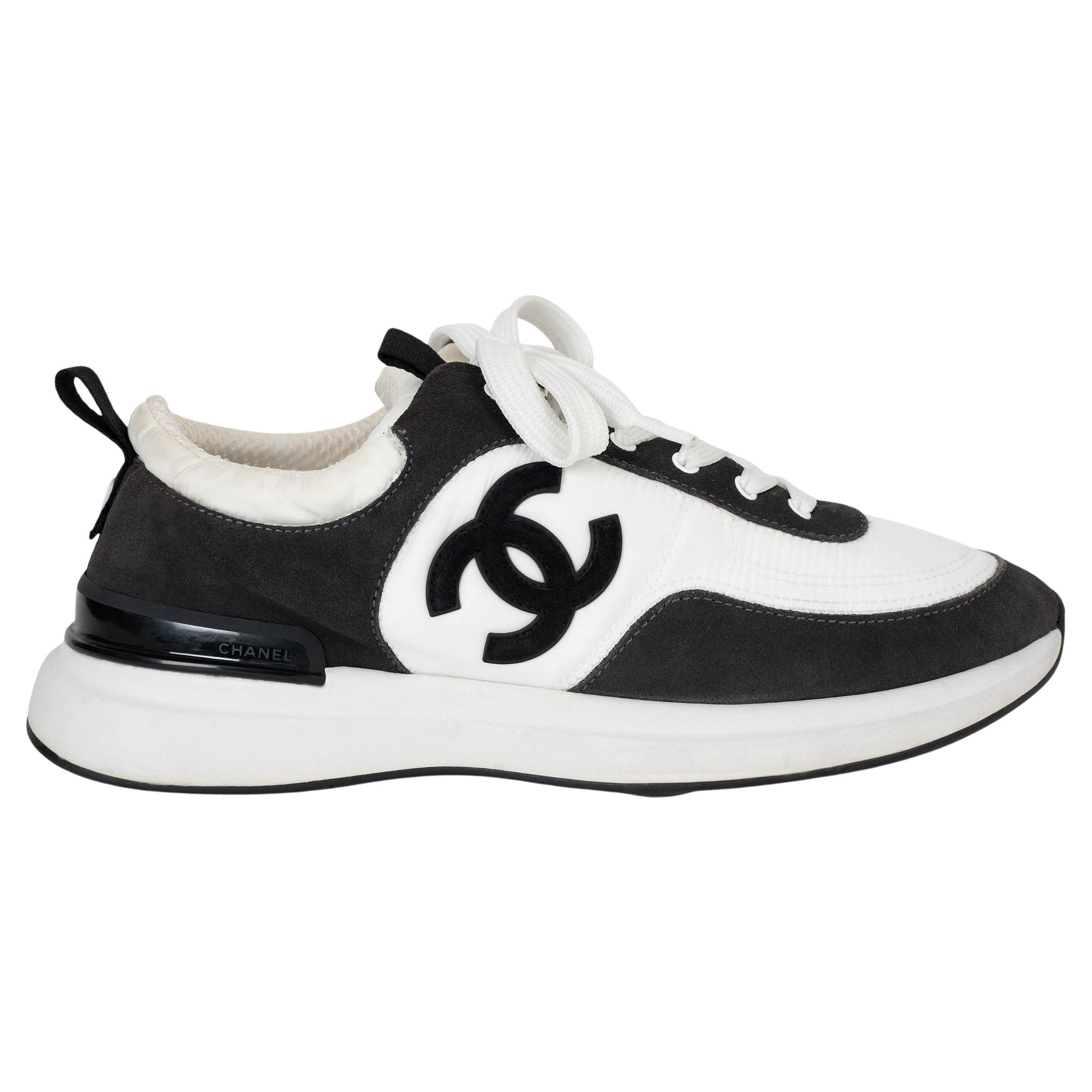 CHANEL anthracite suede & white nylon 21P LOW TOP Sneakers Shoes 39 fit 38.5