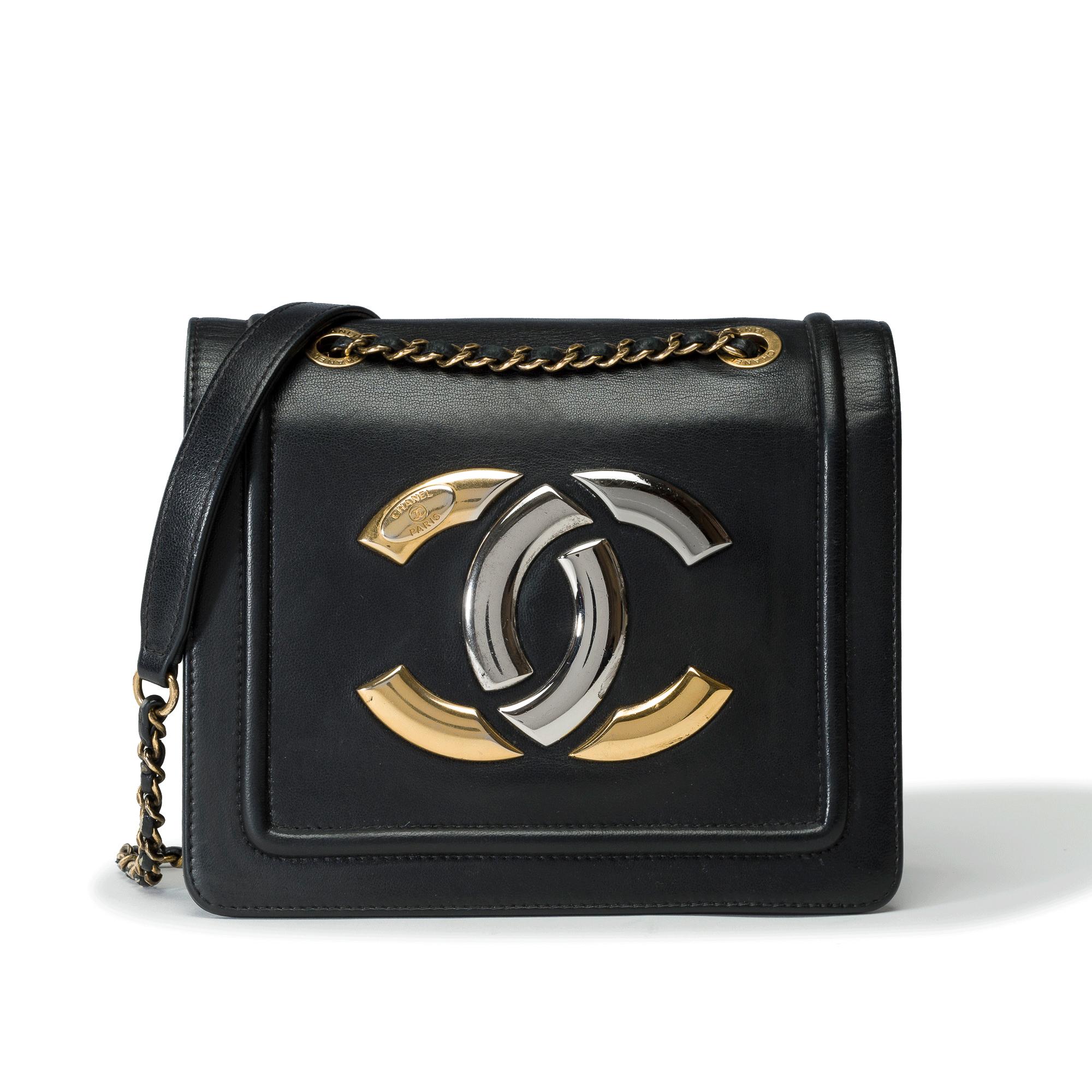 Black Chanel  Antico full flap shoulder bag in black lambskin, PGHW For Sale
