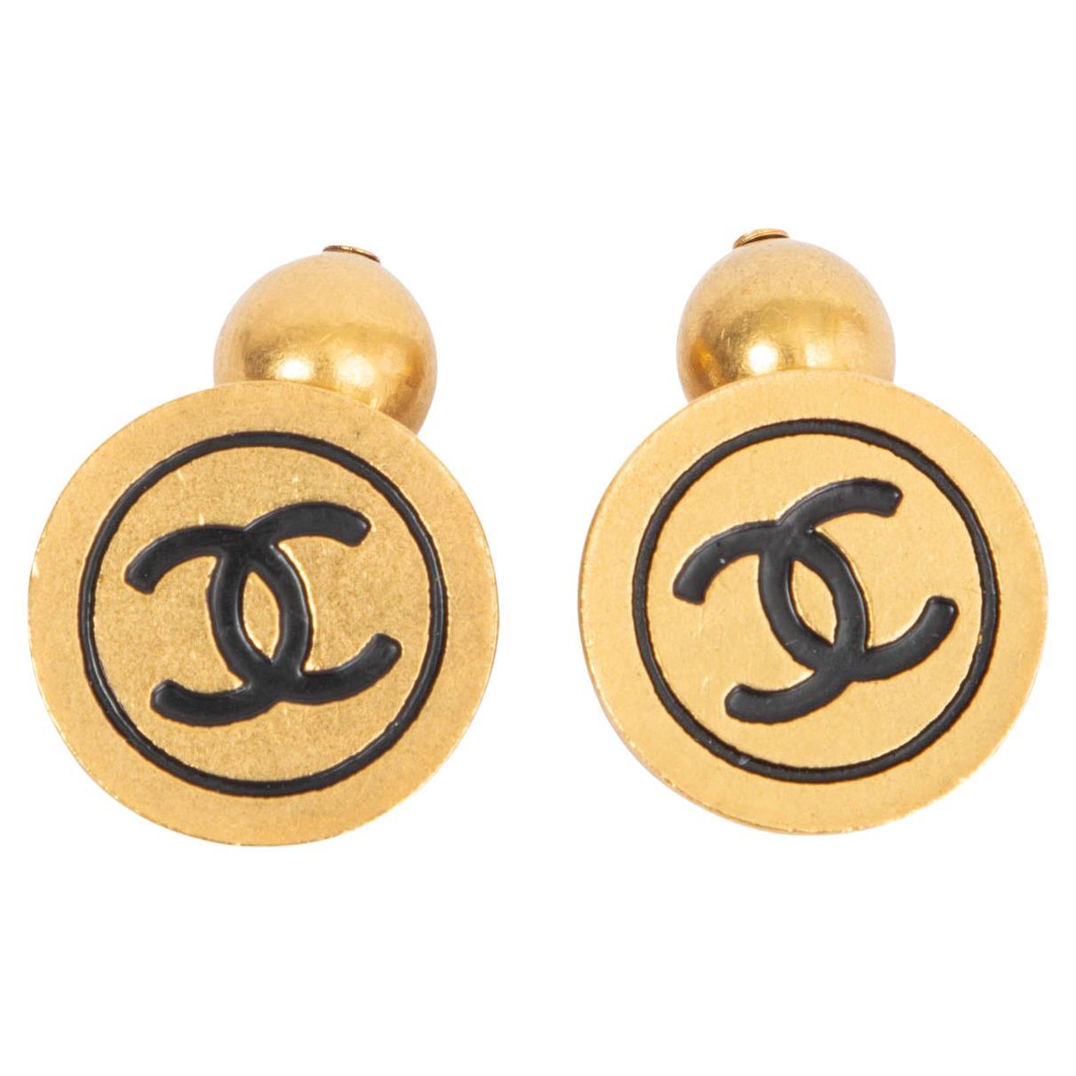 CHANEL antique gold-tone 1994 94P CC ROUND Cuff Links For Sale