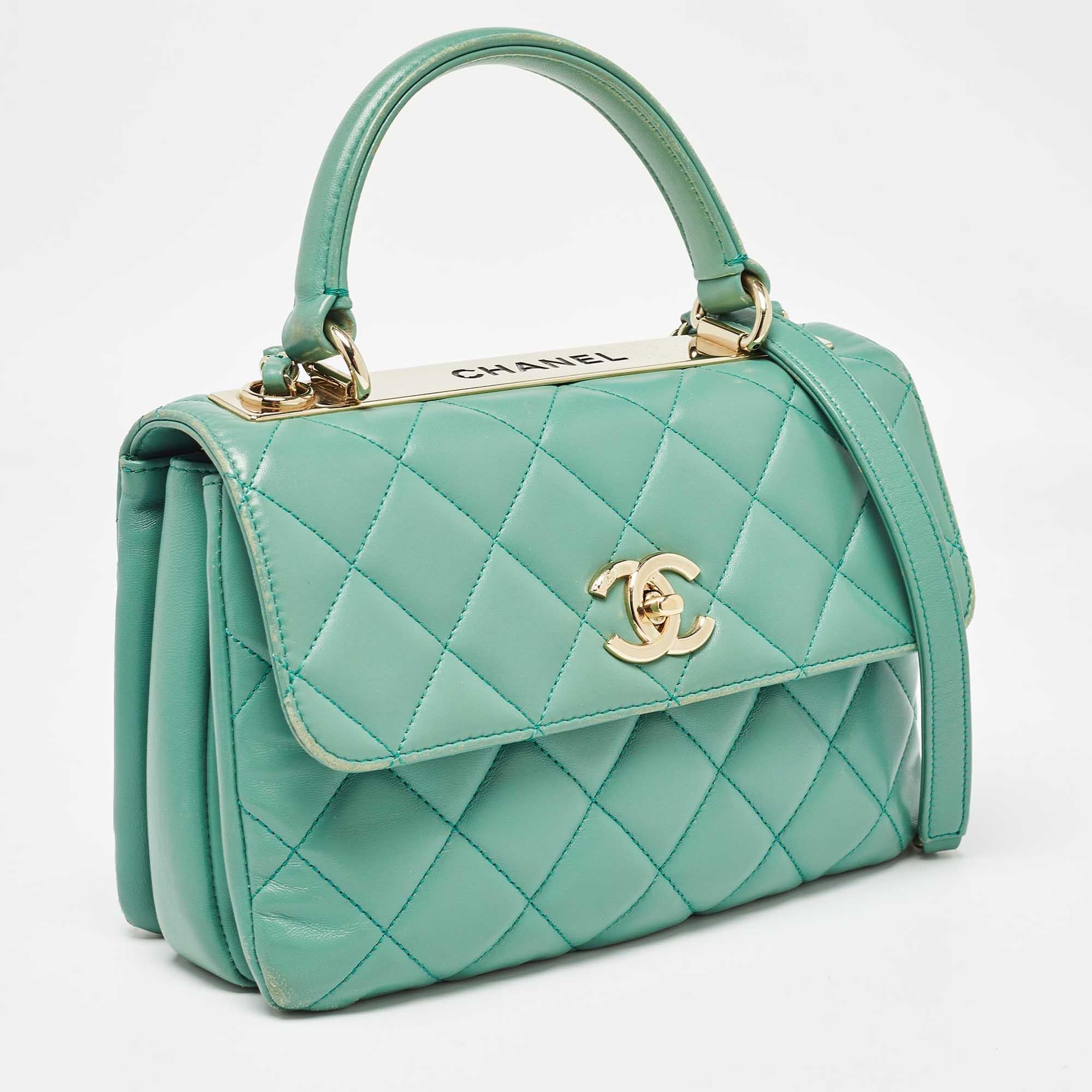 Chanel Aqua Green Quilted Leather Small Trendy CC Flap Bag In Fair Condition For Sale In Dubai, Al Qouz 2