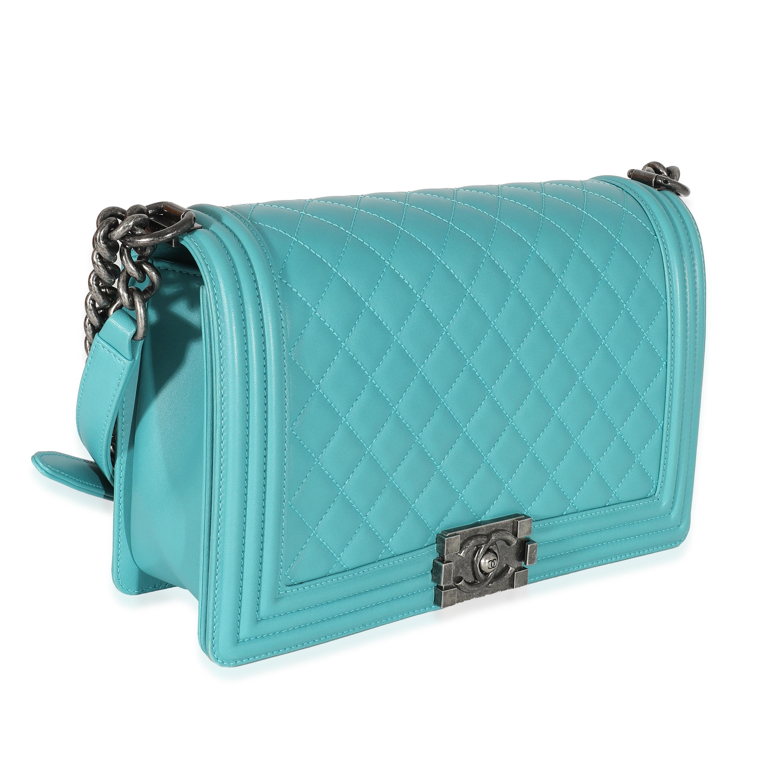 Chanel Aqua Quilted Lambskin New Medium Boy Bag In Excellent Condition For Sale In New York, NY