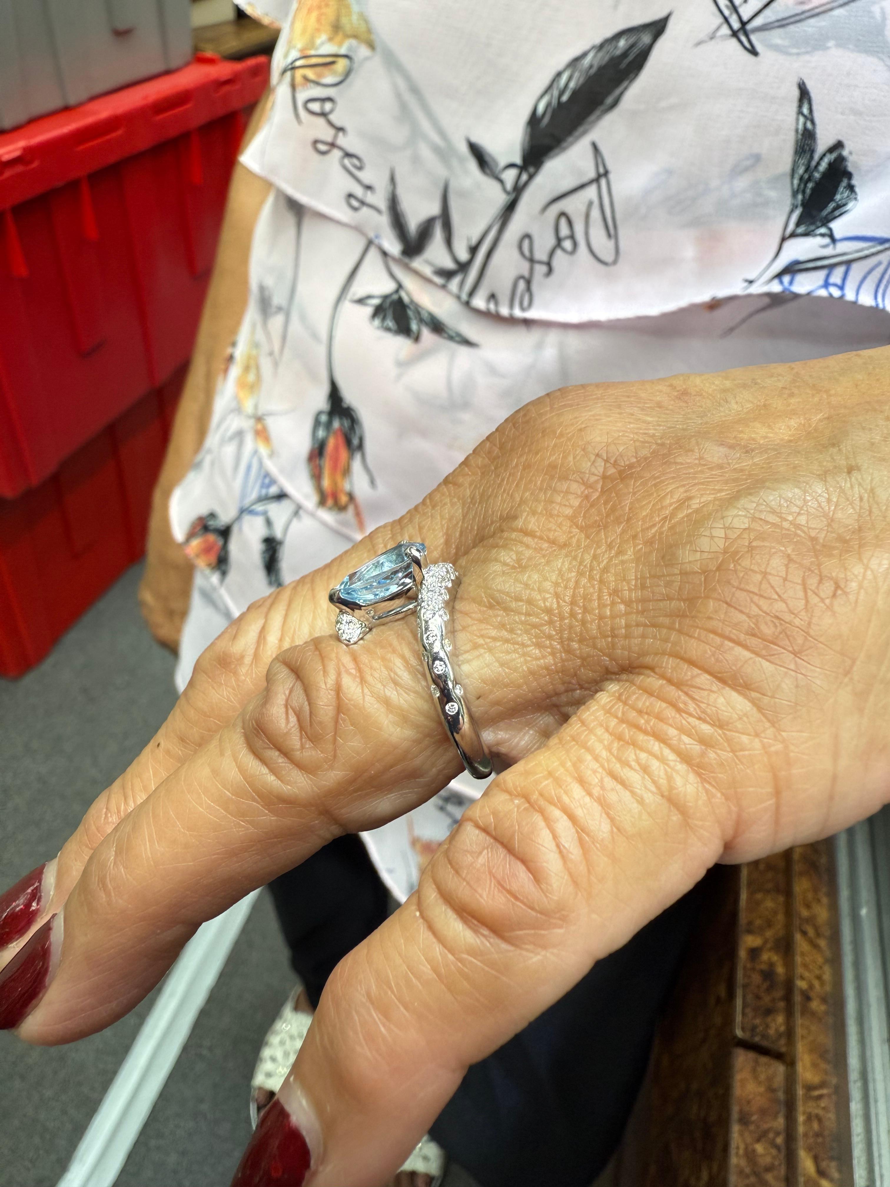 Taglio a goccia Anello Chanel Acquamarina Diamante Stella Cometa in oro bianco 18k in vendita