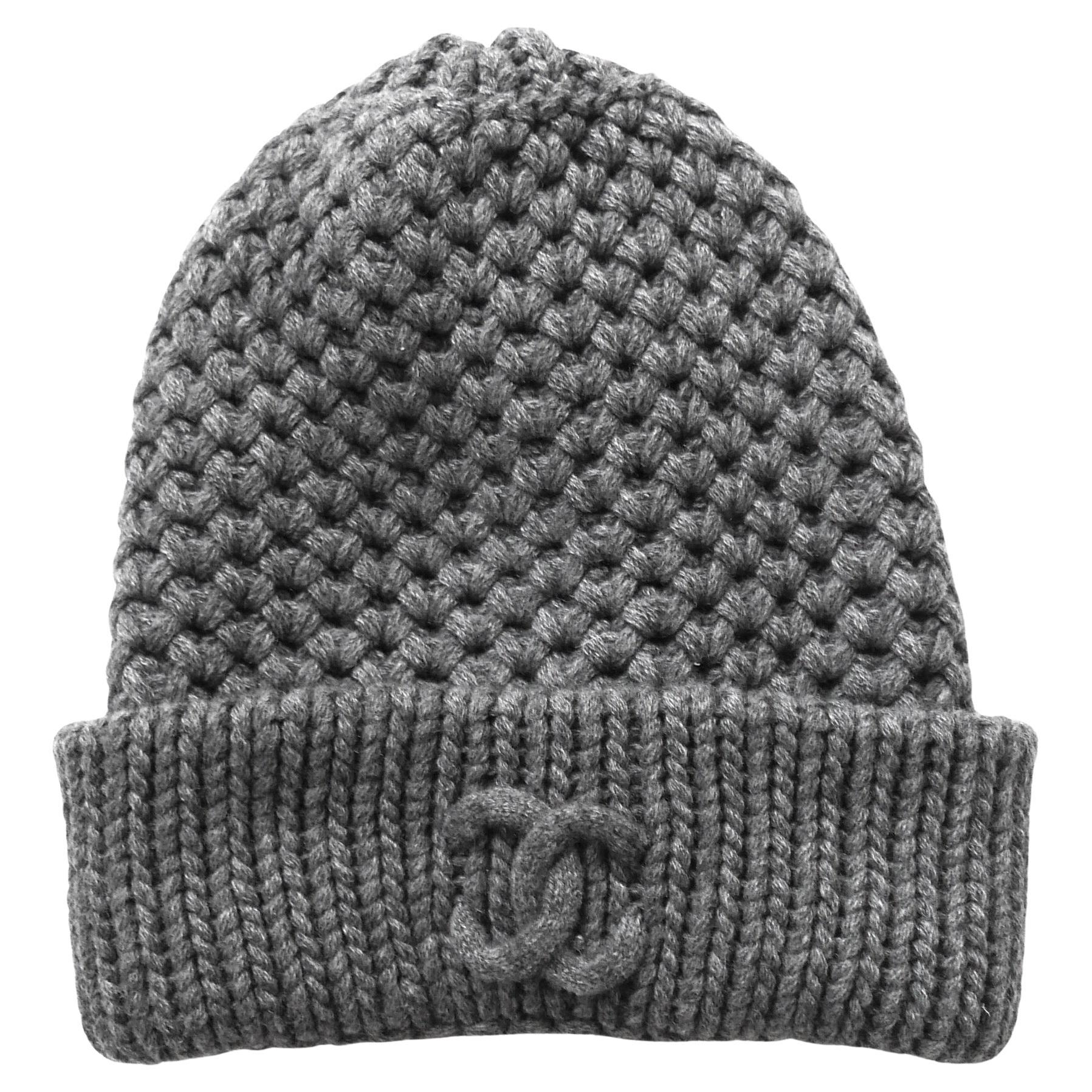 Chanel Archival CC Logo Chunky Grey Cashmere Beanie Hat For Sale