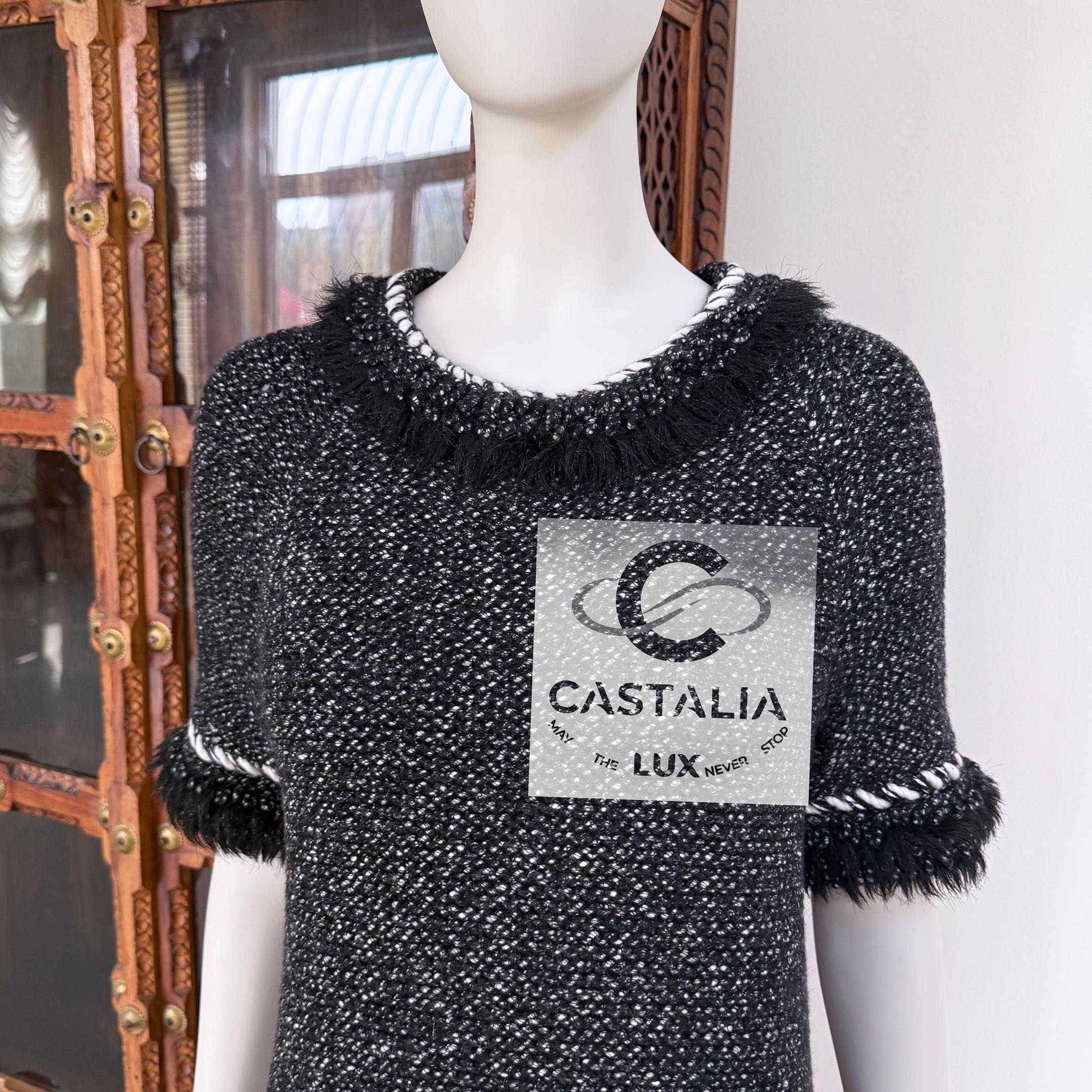 Chanel Arctic Collection Relaxed Style Cashmere Dress 40 FR For Sale 6