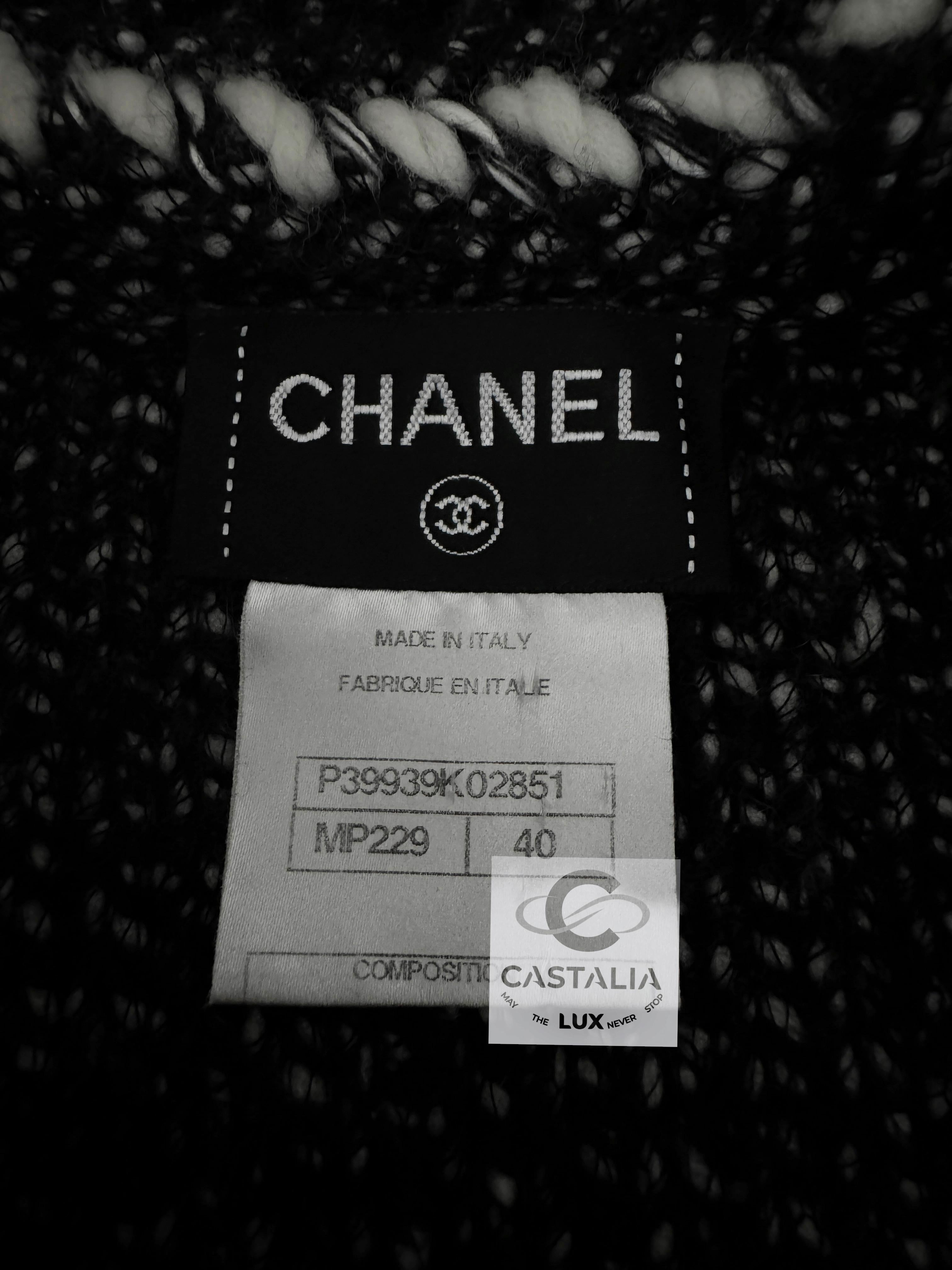 Chanel Arctic Collection Relaxed Style Cashmere Dress 40 FR For Sale 15