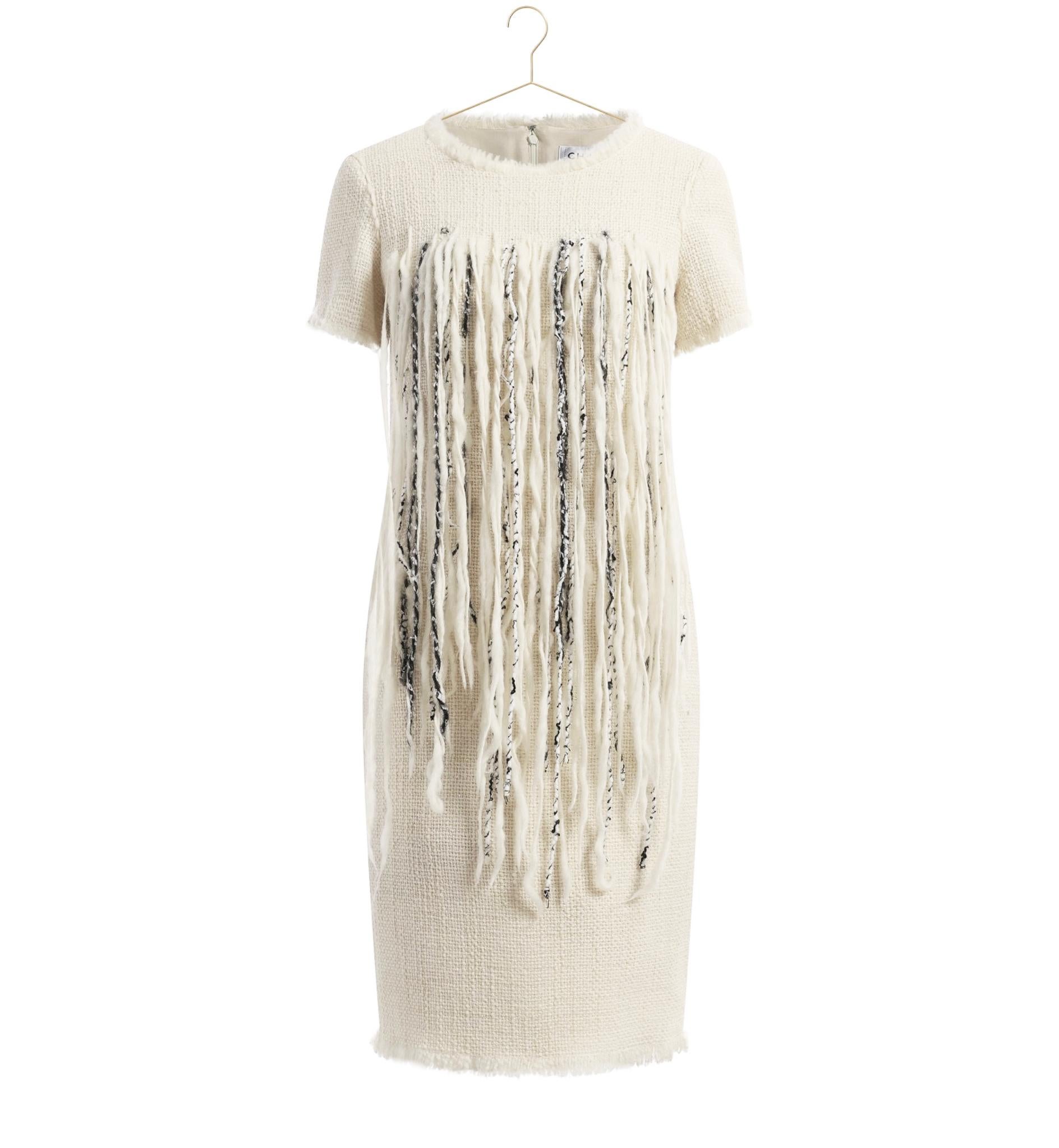 Chanel Arctic Collection Runway Fringe Tweed Ensemble 38 FR in vendita 3