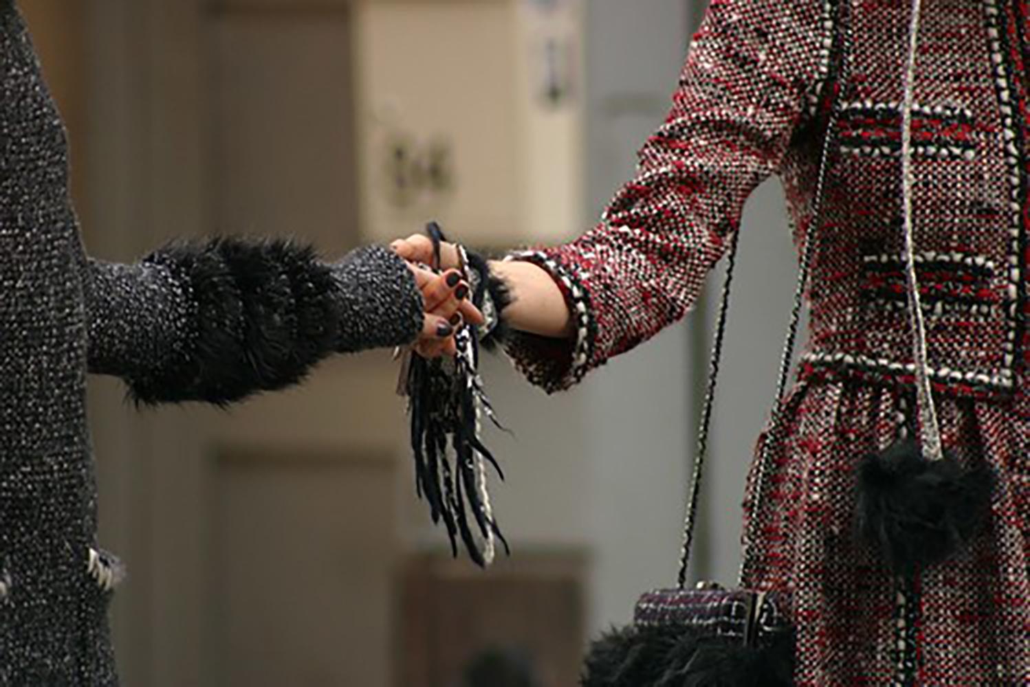Campaigner Chanel Arctic Ice Abito in tweed Lesage In condizioni ottime a Dubai, AE