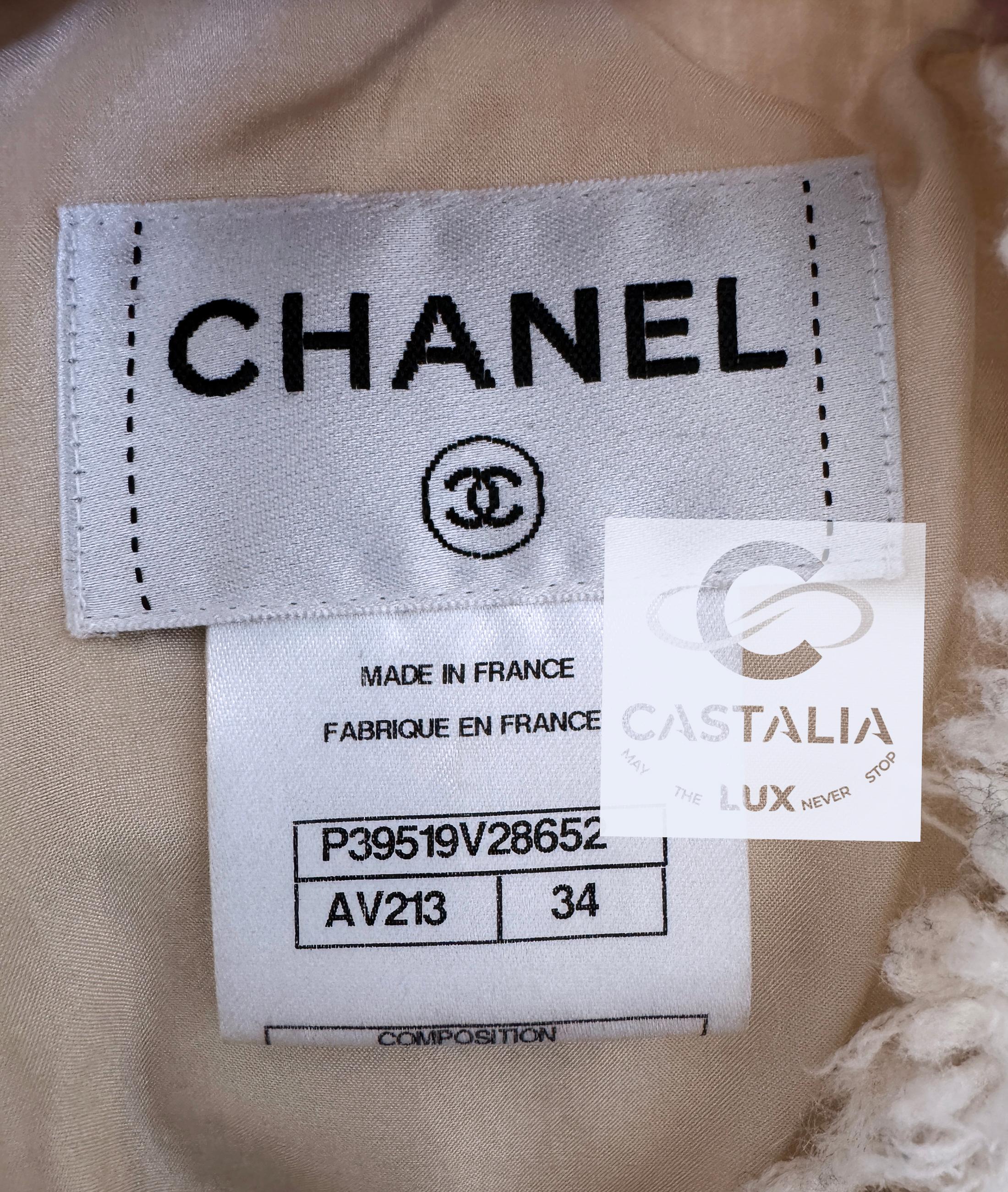 Chanel collection Arctic Ice Iconique robe en tweed à franges 34 FR en vente 13