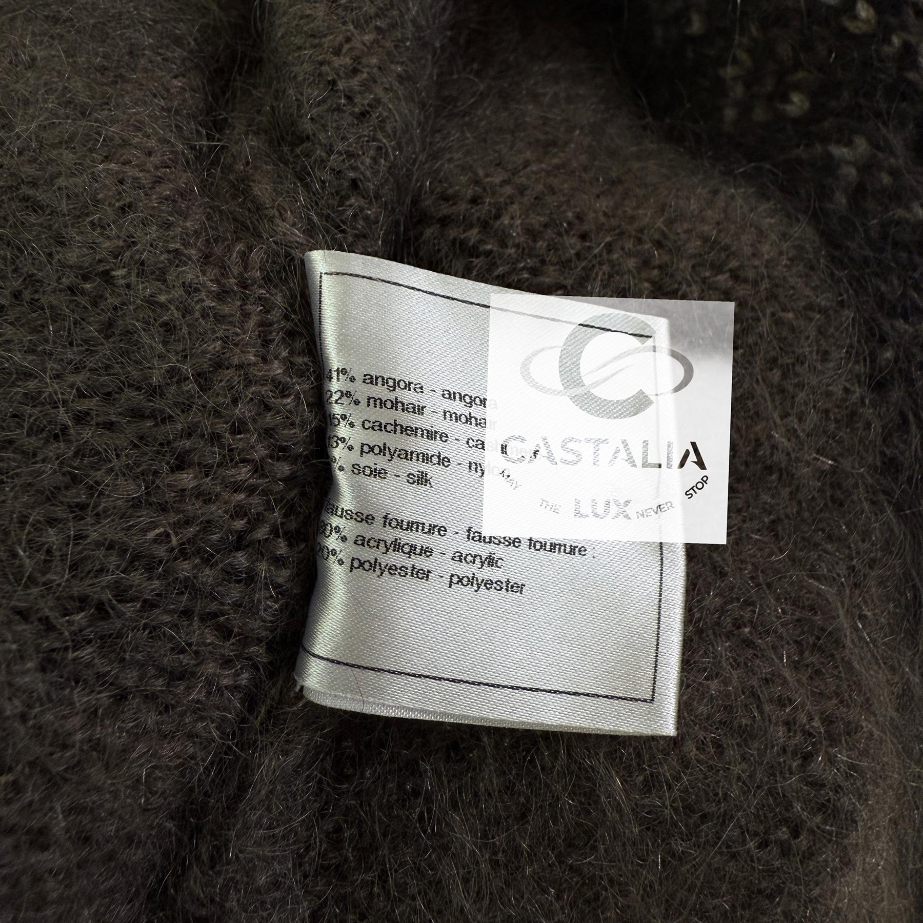 Chanel Arctic Ice Iconic Fluffy Cardigan 42 FR in vendita 14