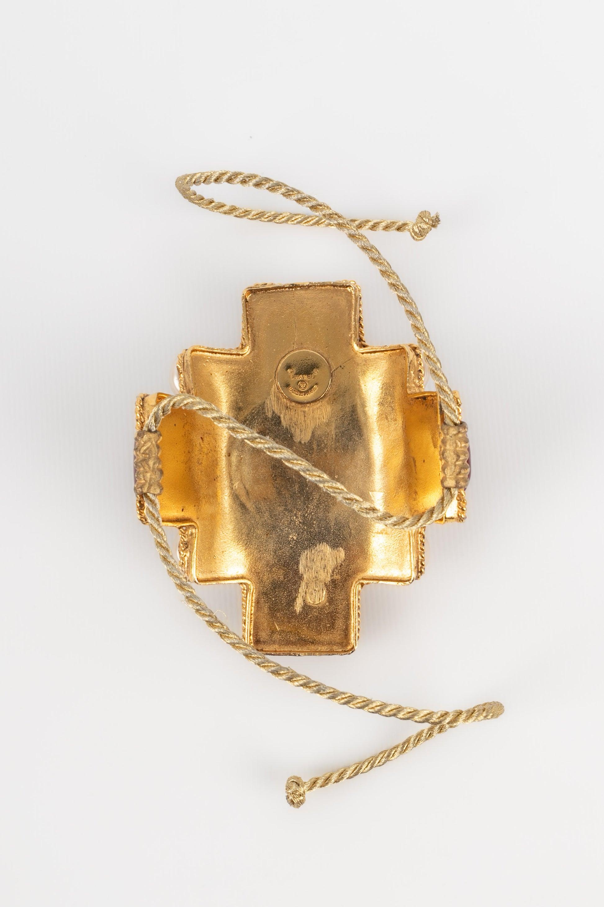 Chanel Arm Bracelet in Golden Metal, 1990/1991 2