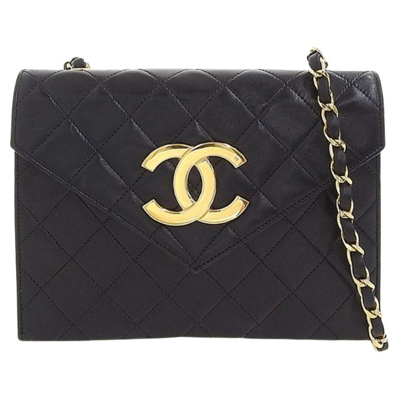 Chanel Around 1985-1990 Made V Flap CC Mark Plate Chain Bag in Black For  Sale at 1stDibs