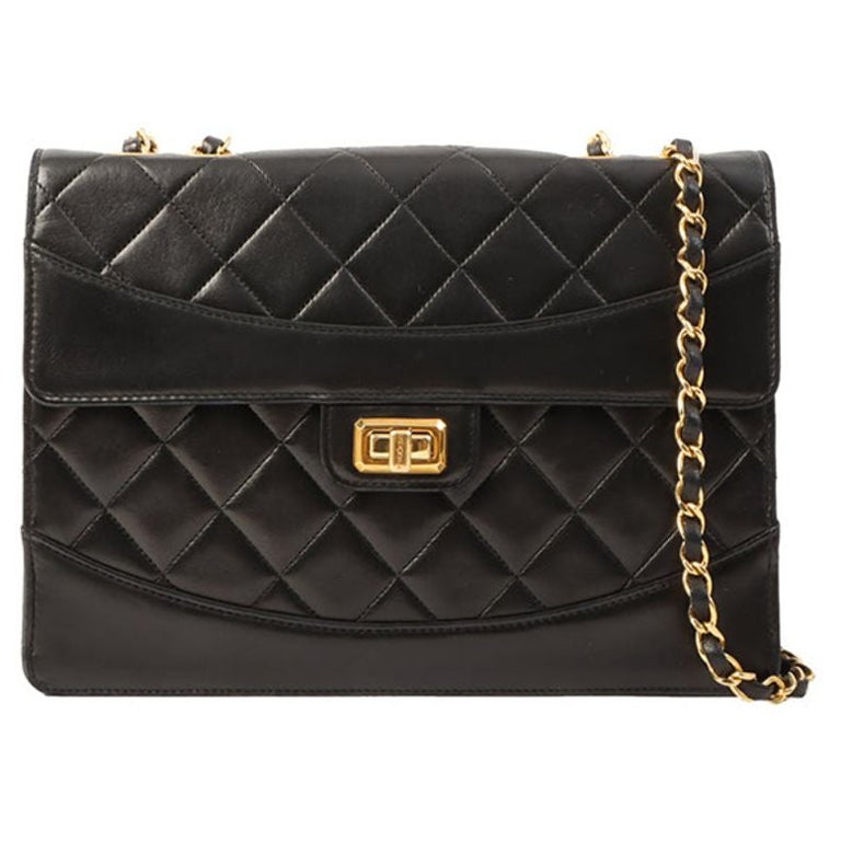Chanel Around 1990 Made Design Flap Logo Turn Lock Chain Bag Black