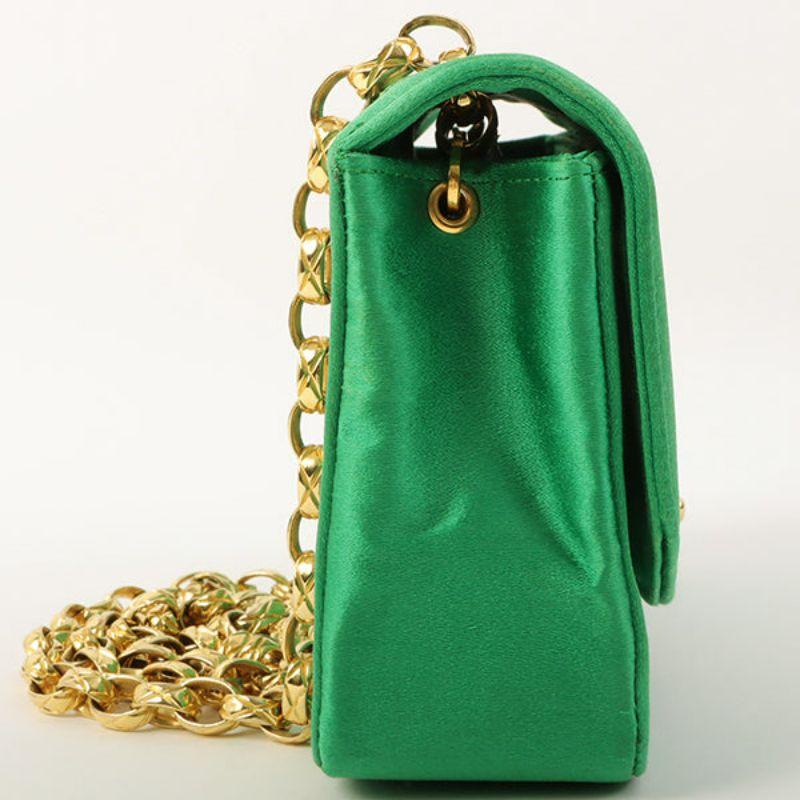 Chanel Around 1990 Made Silk Satin Diana Flap Bijou Chain Bag Mini Green In Good Condition In London, GB