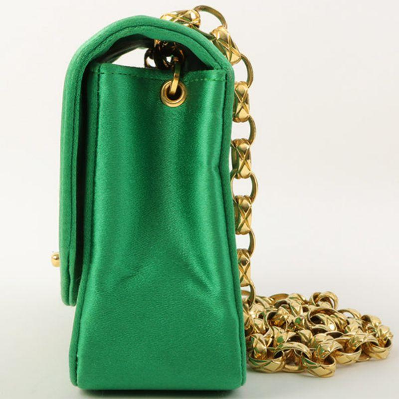 Women's Chanel Around 1990 Made Silk Satin Diana Flap Bijou Chain Bag Mini Green