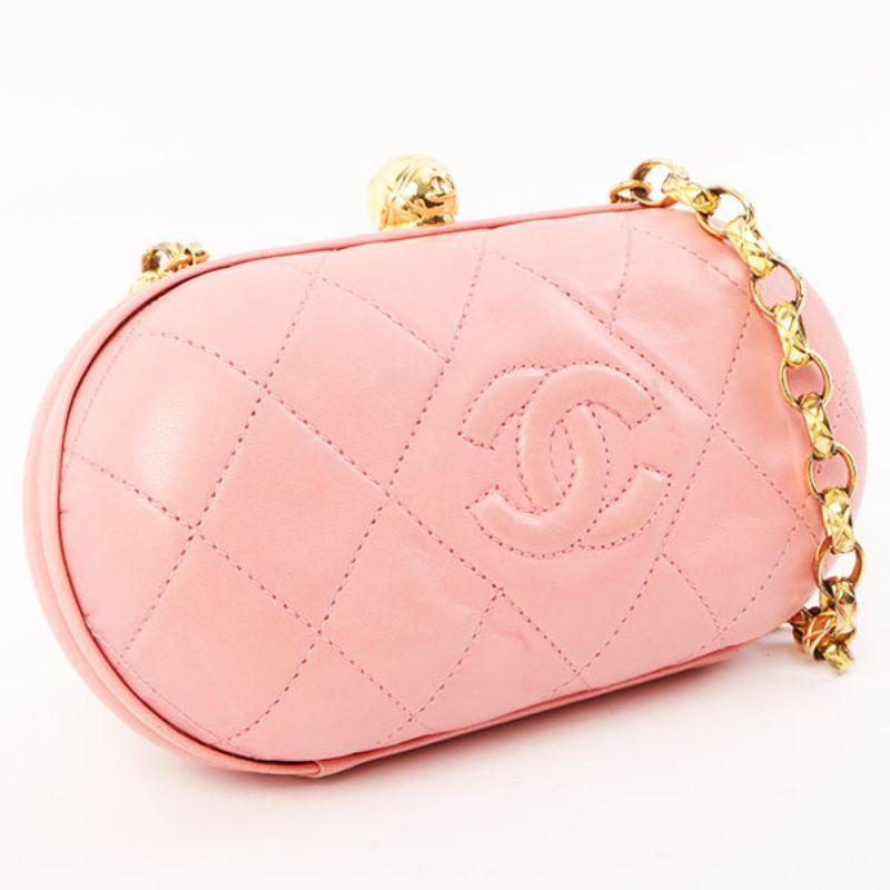 Chanel Around 1992 Made Cc Mark Stitch Metal Clasp Mini Chain Shoulder Bag Pink

Additional information:
Interior pocket x1
Comes with: Guarantee card, Serial number sticker
Year: 1992
Made in Italy
Measurements: 17 W x 4 D x 9 H cm
Shoulder drop: