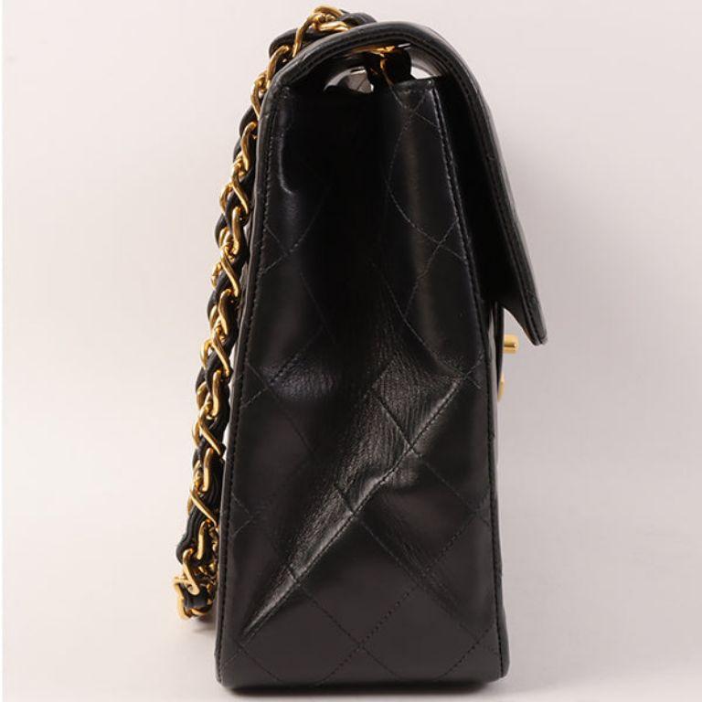 Women's Chanel Around 1992 Made Classic Flap Chain Bag Maxi Black For Sale