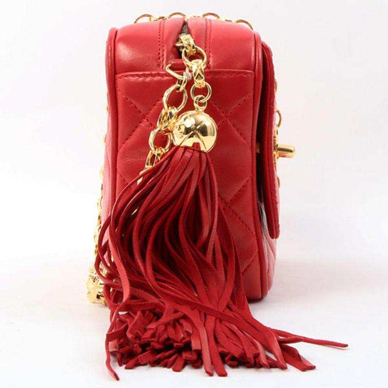 Chanel Around 1992 Made Turn-Lock Fringe Bijoux Chain Bag Red In Good Condition In London, GB