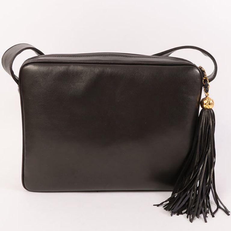 Chanel Around 1995 Made 3 CC Mark Stitch Fringe Shoulder Bag Black In Good Condition For Sale In London, GB