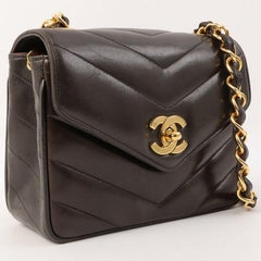 Chanel Around 1995 Made Chevron Stitch V Flap Turn-Lock Chain Bag Black