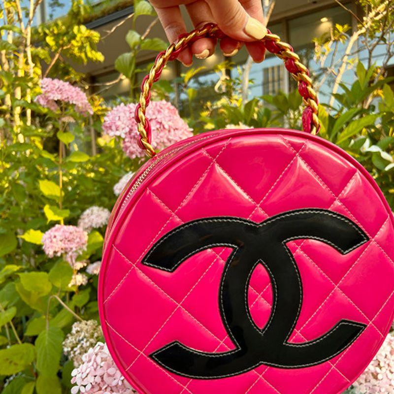 Chanel Around 1995 Made Patent Round Design Cc Mark Vanity Pouch Fuchsia Pink 7