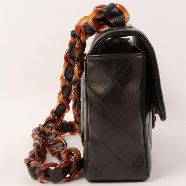 Women's Chanel Around 1995 Made Tortoiseshell Classic Flap Chain Bag 25Cm Black For Sale