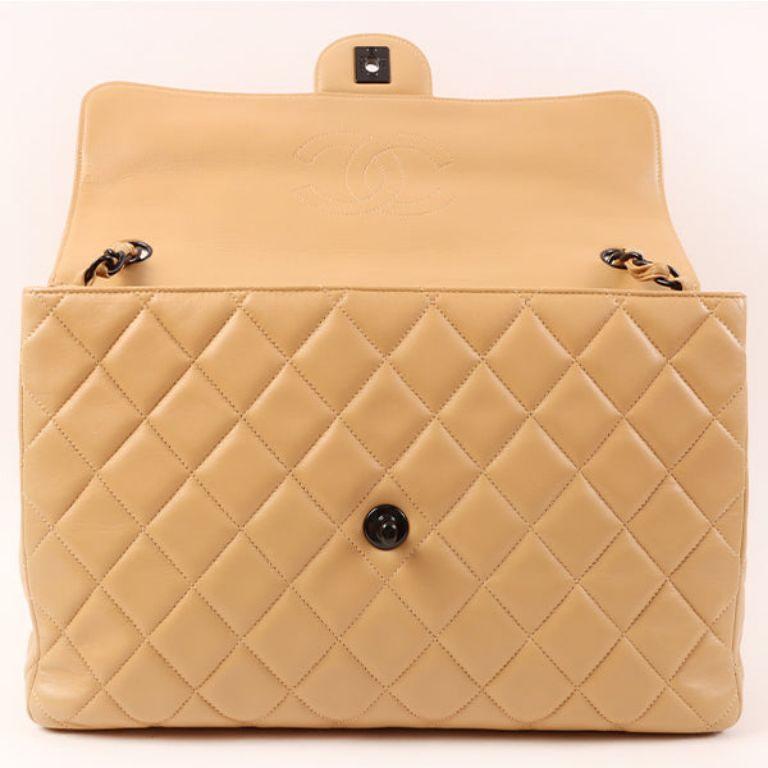 Chanel Around 1997 Made Classic Flap Turn-Lock Chain Bag Jumbo Beige/Black For Sale 1