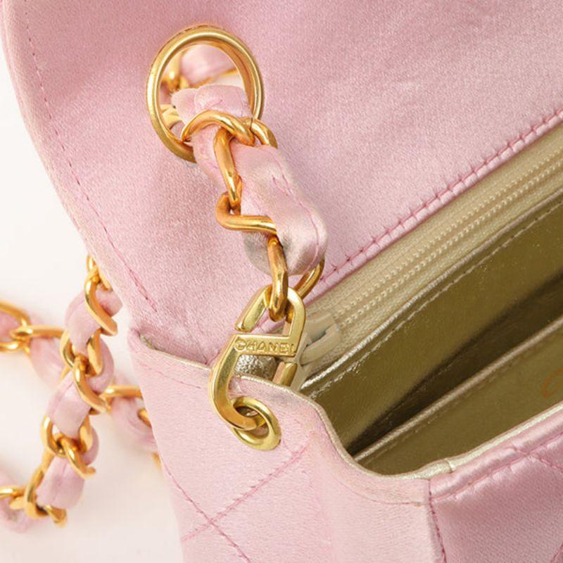 Chanel um 1997 gemacht Seide Fleck klassische Klappe Kette Tasche Mini rosa im Angebot 12