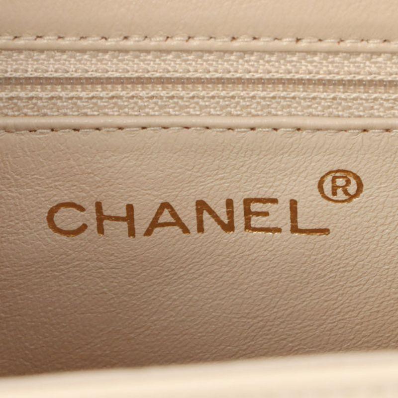 Chanel Around 1998 Made Turn-Lock Top Handle Bag Cream 3