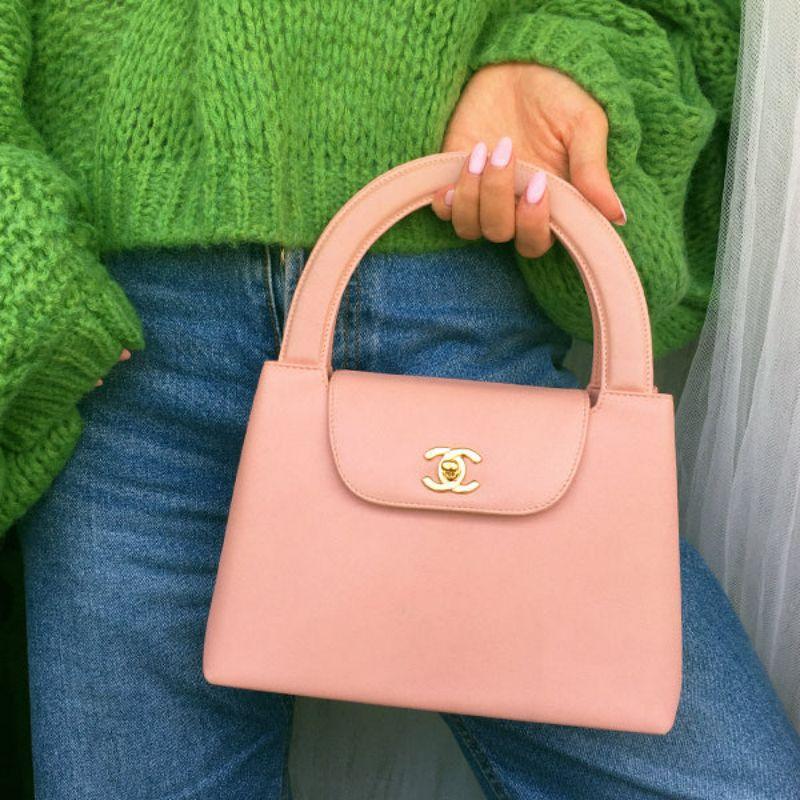 Chanel Around 1998 Made Turn-Lock Top Handle Bag Pink 16