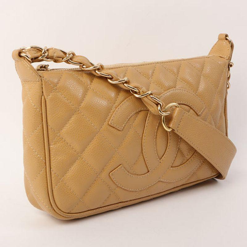 Chanel Around 2001 Made Caviar Skin Cc Mark Stitch Shoulder Bag Beige

Additional information:
Interior pocket x1, exterior pocket x1
Comes with: Guarantee card, Serial number sticker
Accessories: Dust bag 2001
Made in France.
Size: 13 W x 4 D x 24