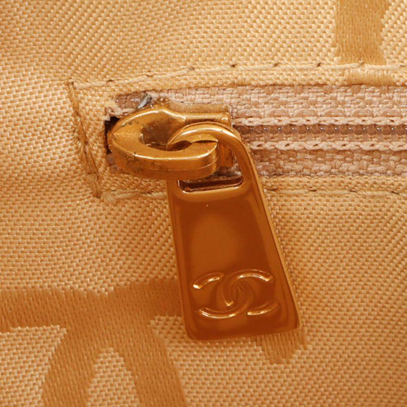 Chanel Around 2001 Made Caviar Skin Square Turn-Lock Chocolate Bar Shoulder Bag For Sale 9