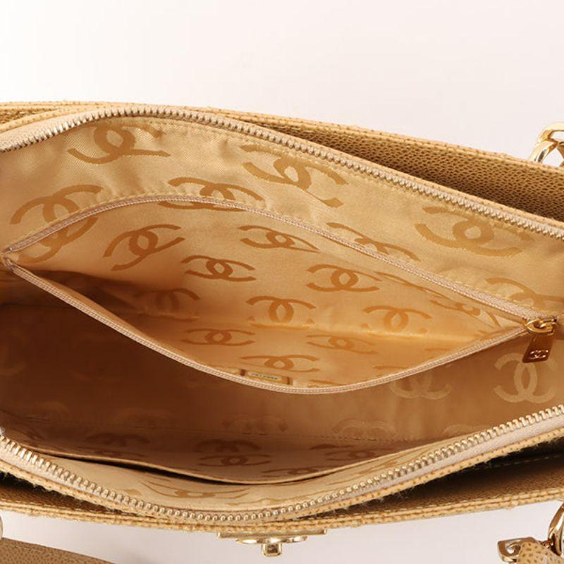 Chanel Around 2001 Made Caviar Skin Square Turn-Lock Chocolate Bar Shoulder Bag For Sale 5
