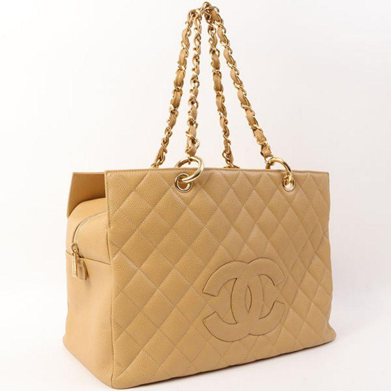 Chanel Around 2002 Caviar Skin Cc Mark Stitch Shoulder Bag Beige

Additional information:
Interior pocket x2, partitionx2
Comes with: Guarantee card, Serial number sticker
Year: 2002
Made in France .
Size: 33 W x 16 D x 23 H cm
Shoulder drop: