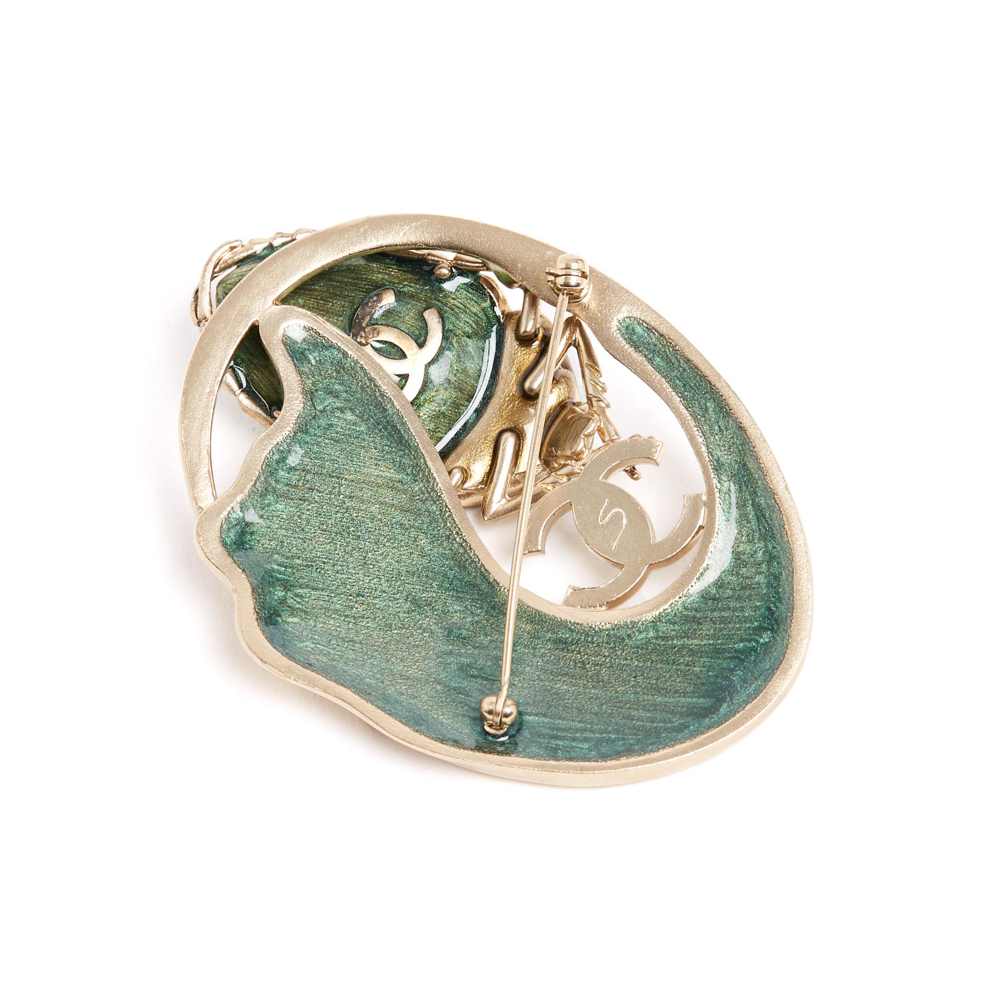 Women's or Men's Chanel Art Nouveau Broche XXL Golden Green Enamel Beetle Maxi Brooch For Sale