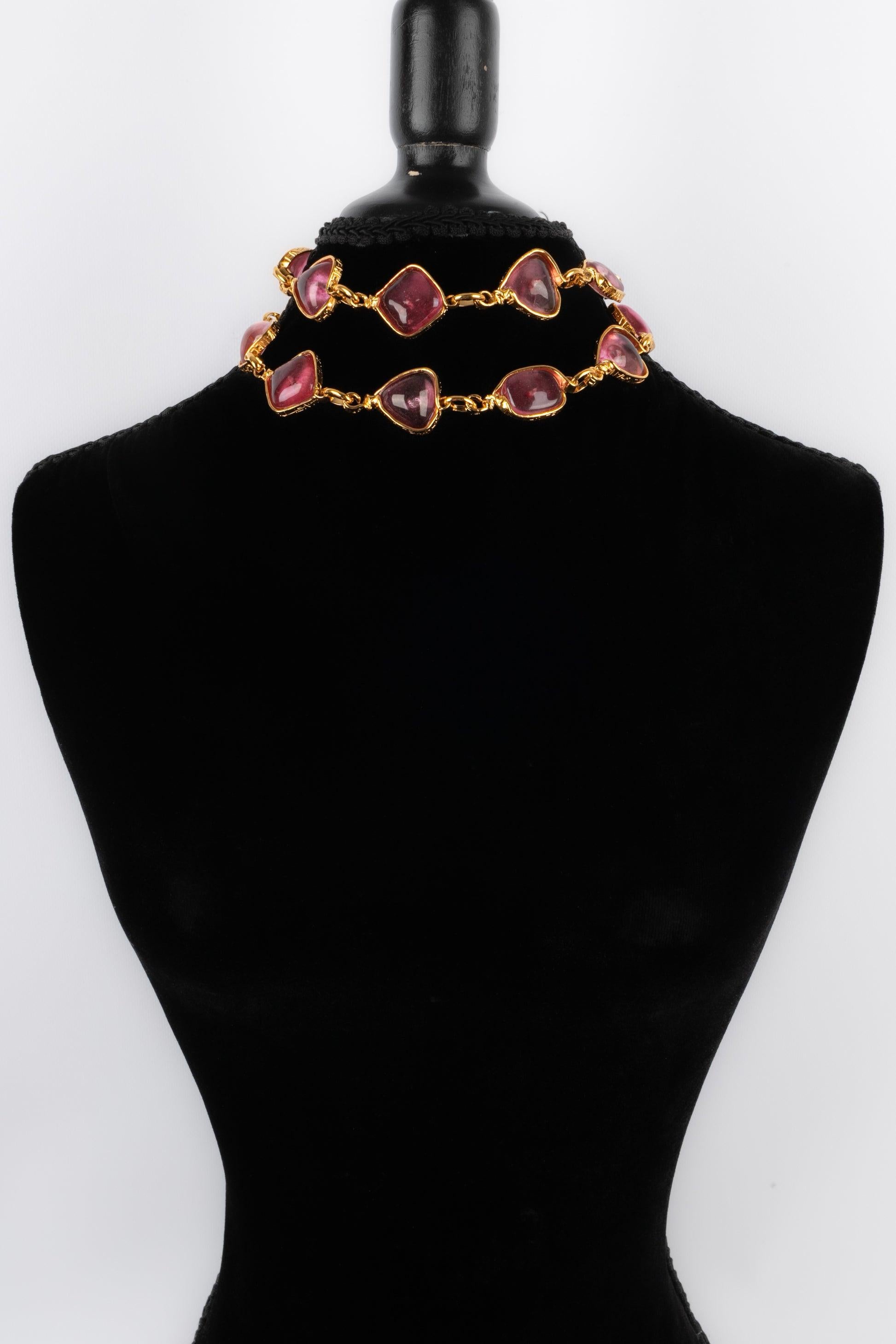 Chanel Articulated Necklace with Pink Glass Paste, 1996 In Excellent Condition For Sale In SAINT-OUEN-SUR-SEINE, FR