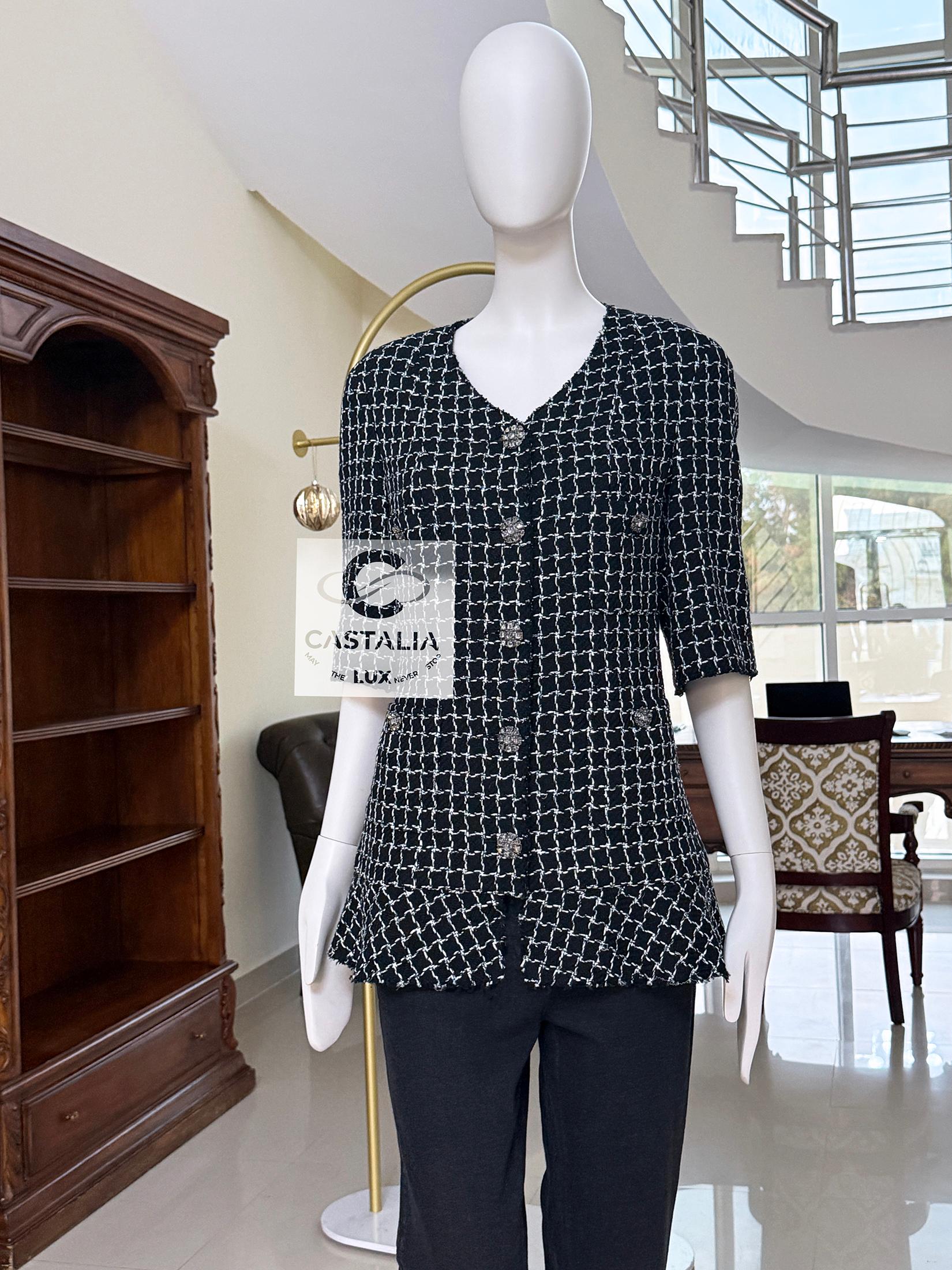 Chanel Artisanal CC Buttons Black Tweed Jacket 38 FR For Sale 6